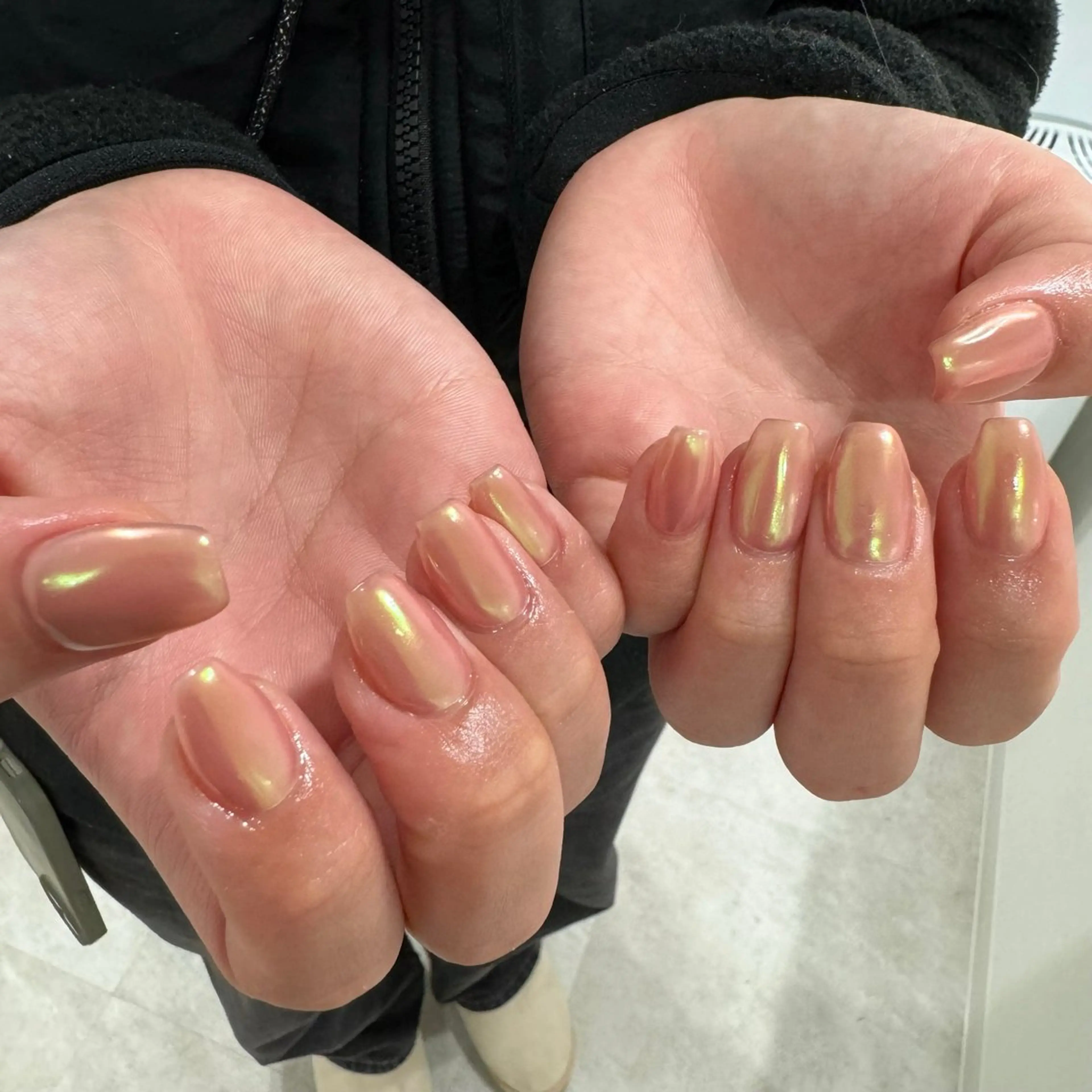 ネイル オーロラネイル ミラーネイル ハンドネイル y'sbeauty 天王寺店のネイルデザイン