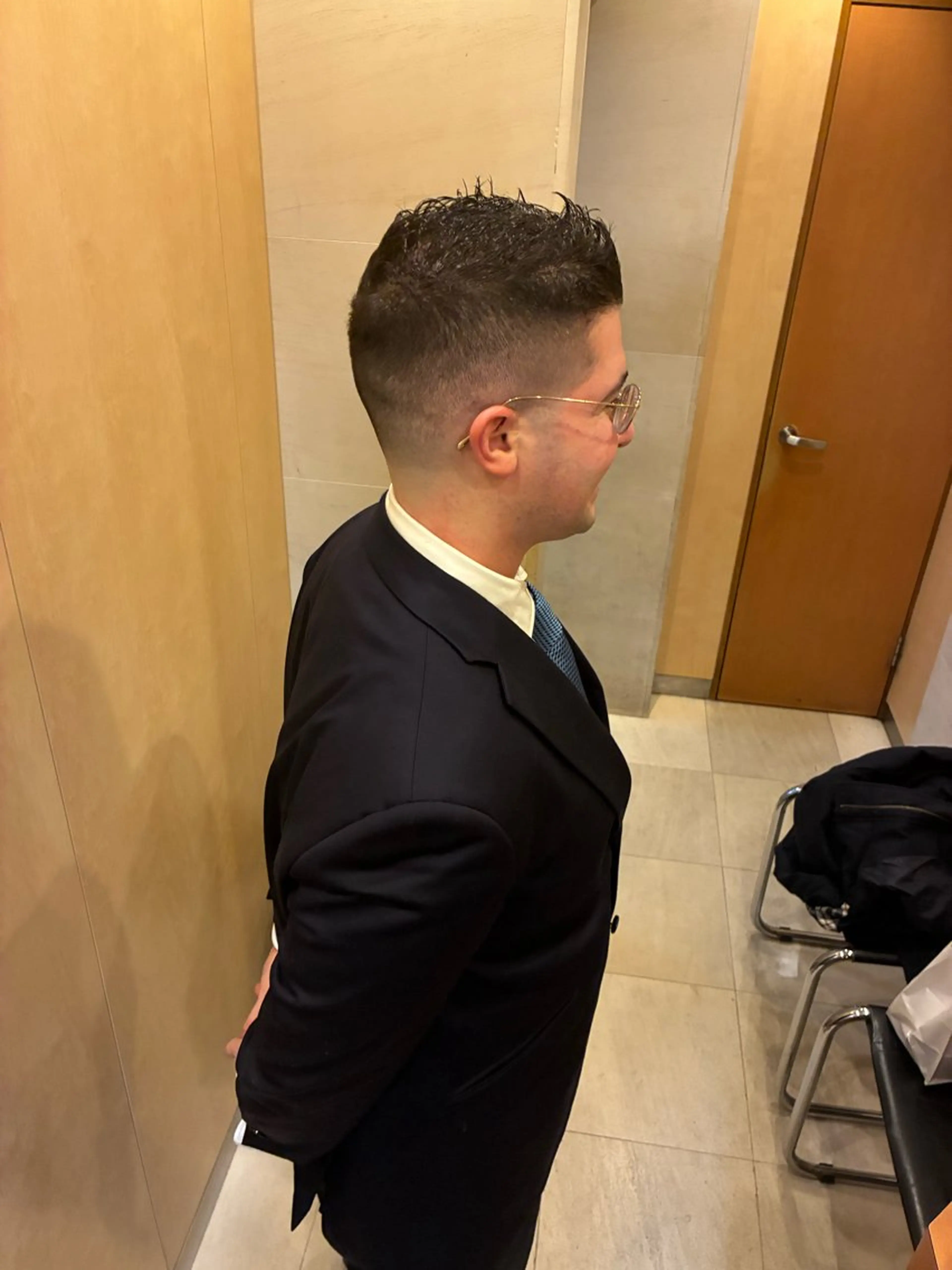 メンズ フェードカット スキンフェード ワガ カズマのヘアスタイル