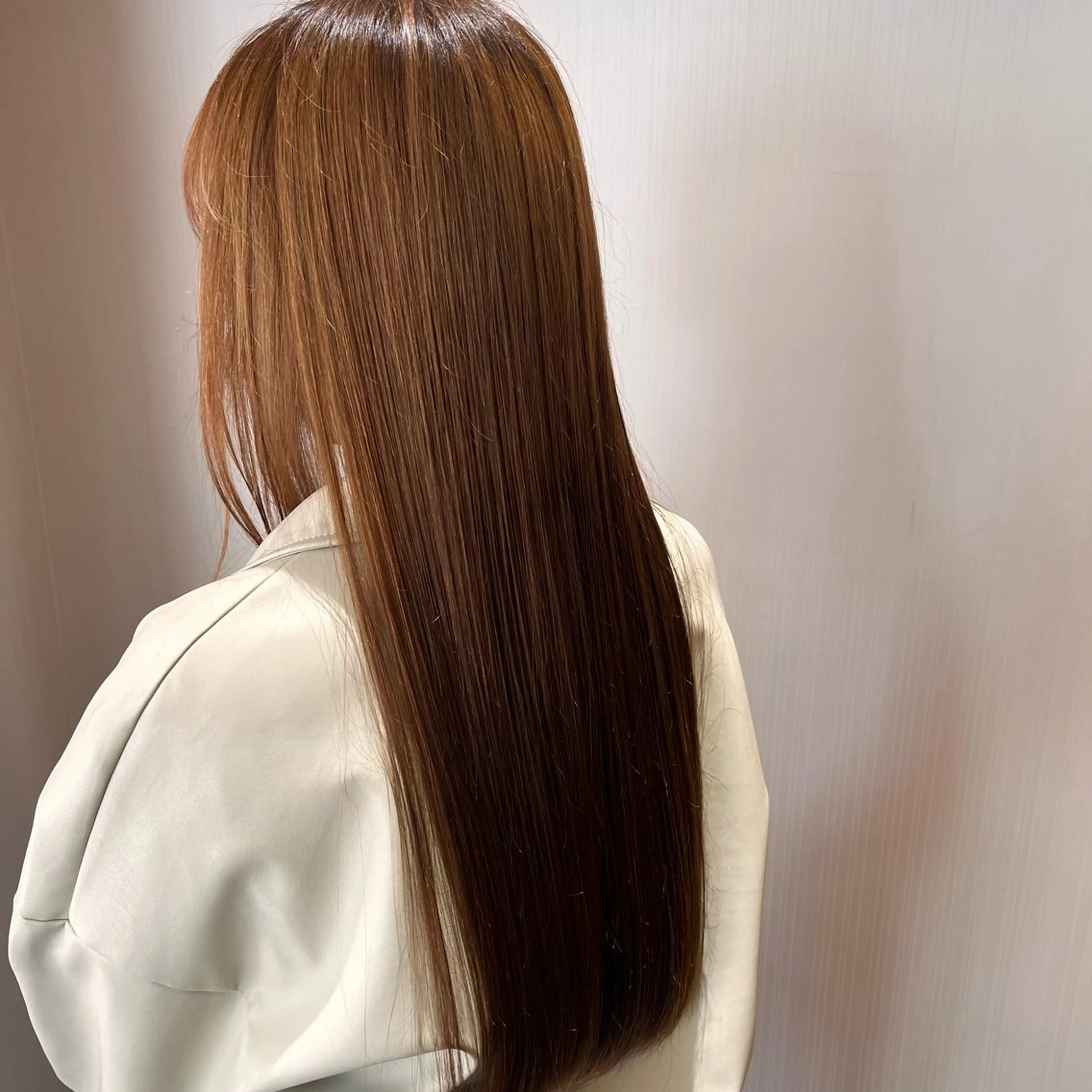 ロング カラー ブラウンカラー カット トリートメント よしだ しおりのヘアスタイル