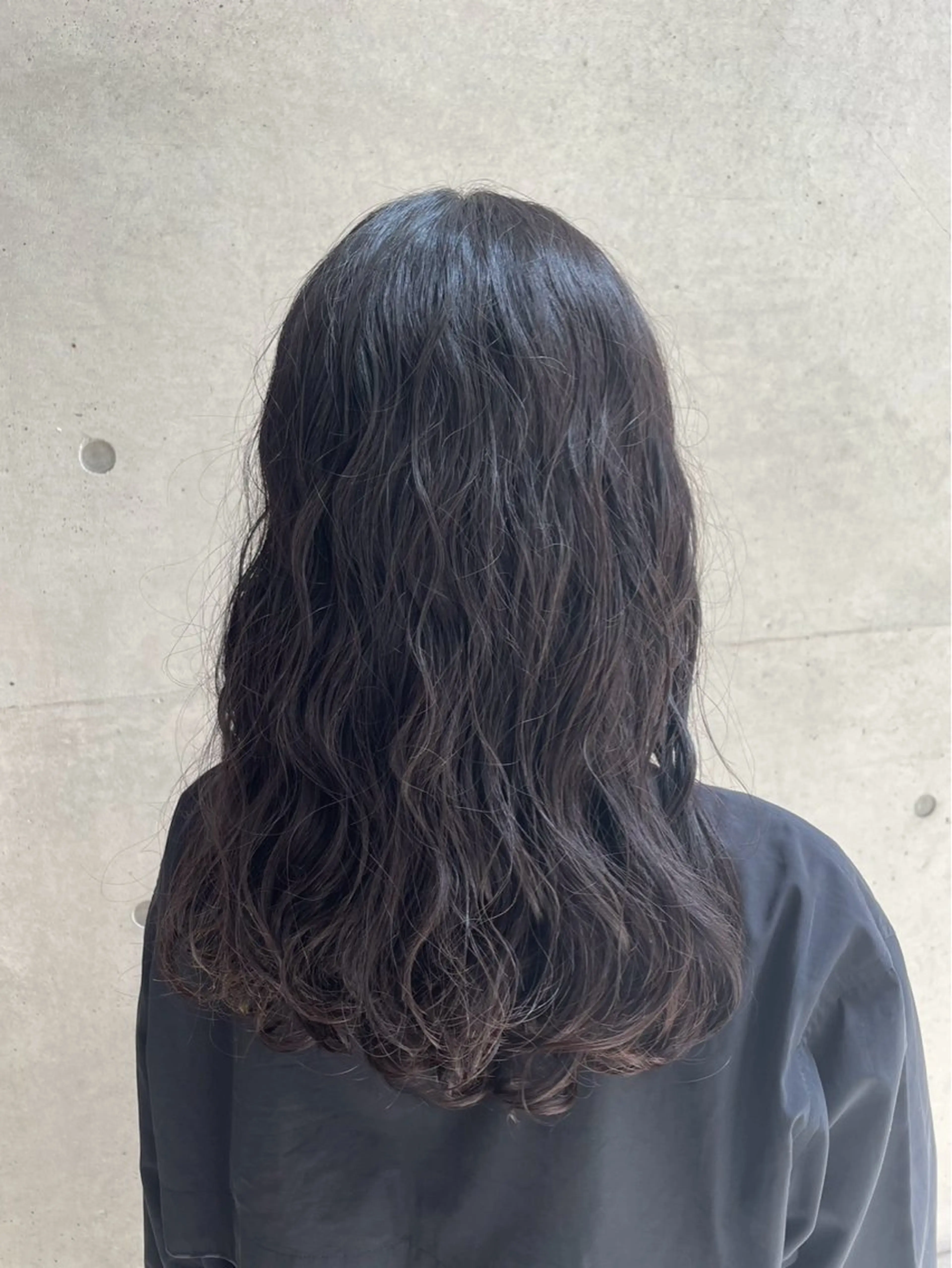 ロング パーマ 與座 小遥のヘアスタイル