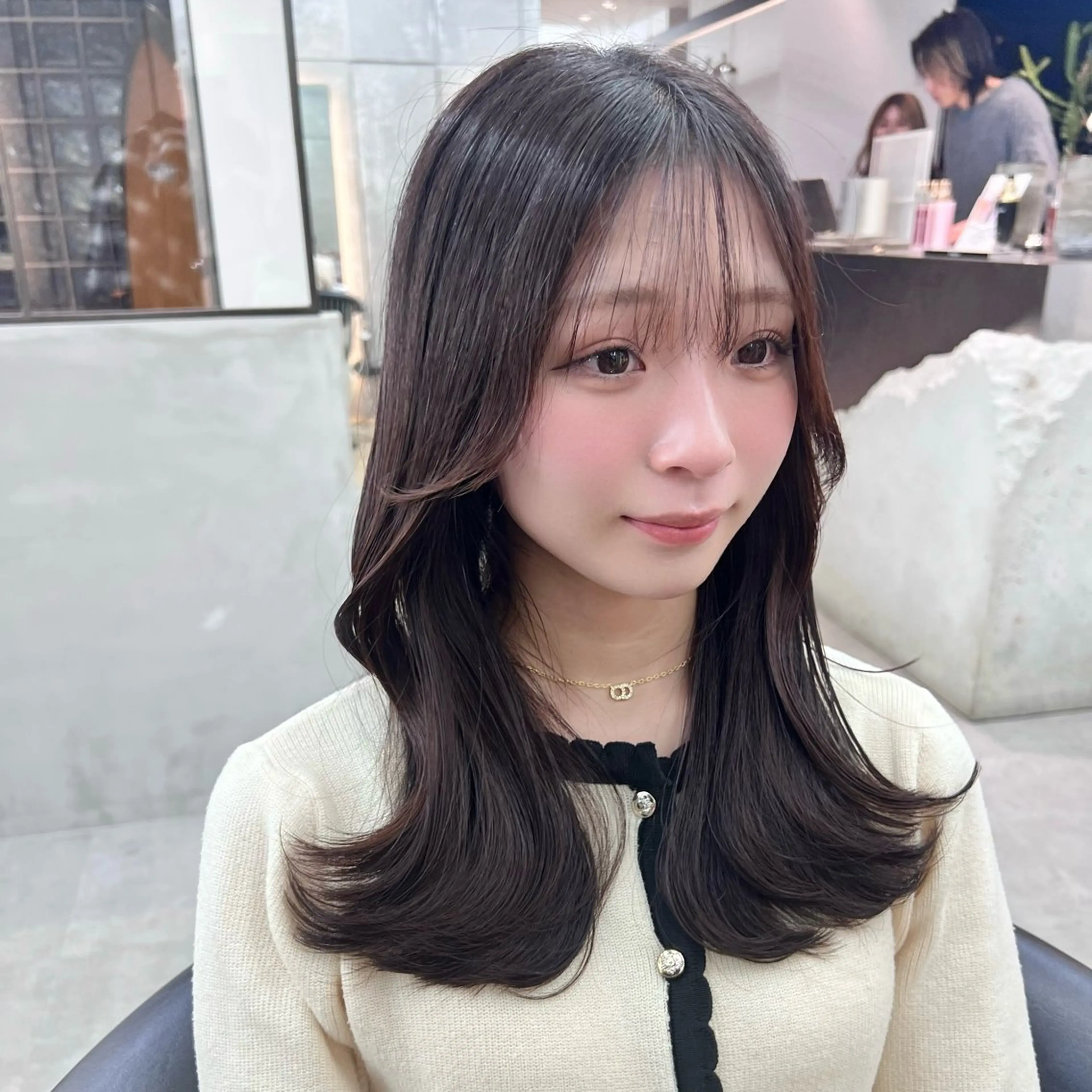 ミディアム カラー 透明感カラー くびれヘア 顔まわりレイヤー 髪質改善 韓国風ヘア カット ヘアカラー メンズ/韓国レイヤー /縮毛矯正/📍爽太のヘアスタイル