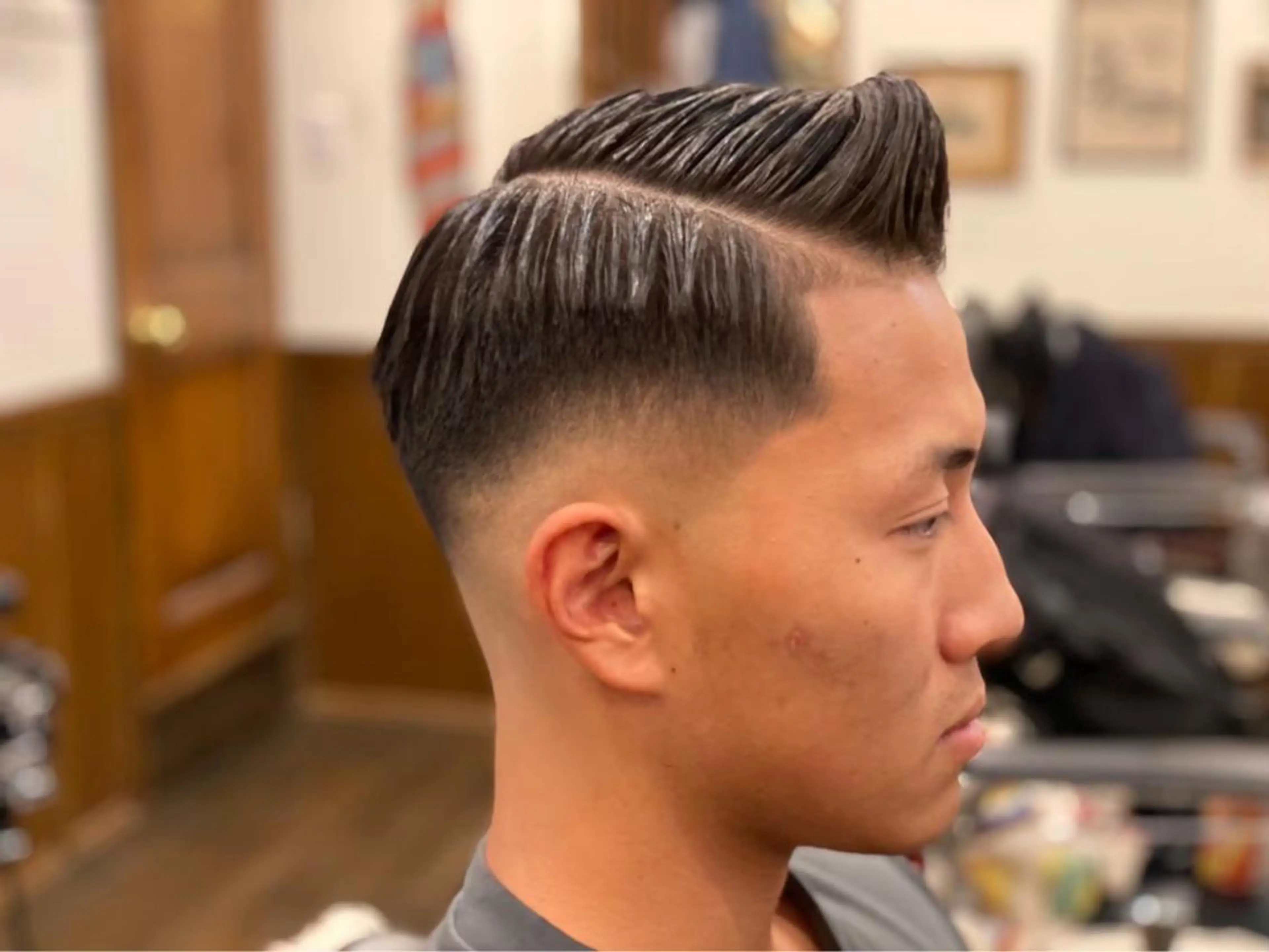 ショート カラー パーマ メンズ フェードカット カット指名No1漆原 聡のヘアスタイル