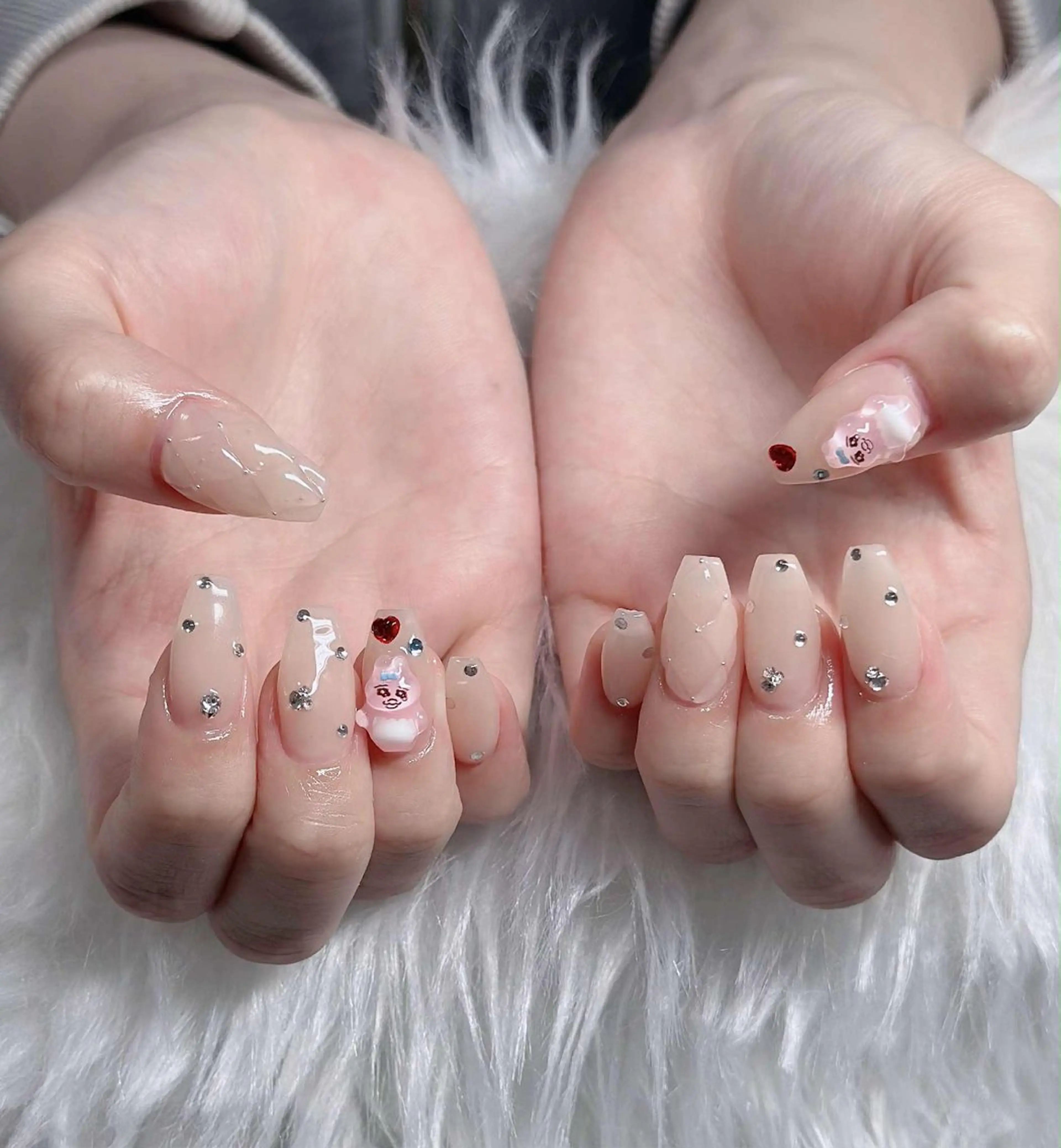 ネイル オーロラネイル フレンチネイル ジェルネイル ハロウィン キラキラネイル H.baby Nail Salonのネイルデザイン