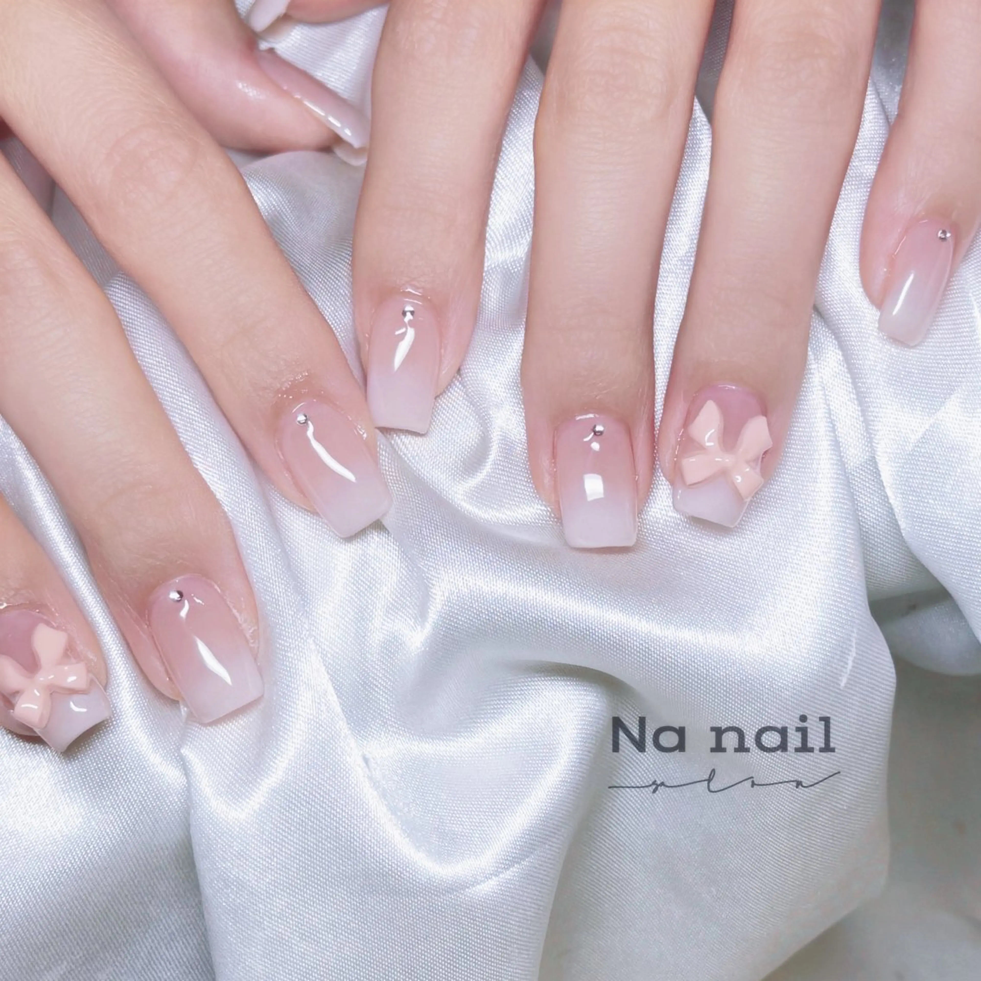 ネイル チークネイル フラッシュネイル フレンチネイル ジェルネイル グラデーション ハンドネイル ハンドケア CC Nail 高田馬場のネイルデザイン