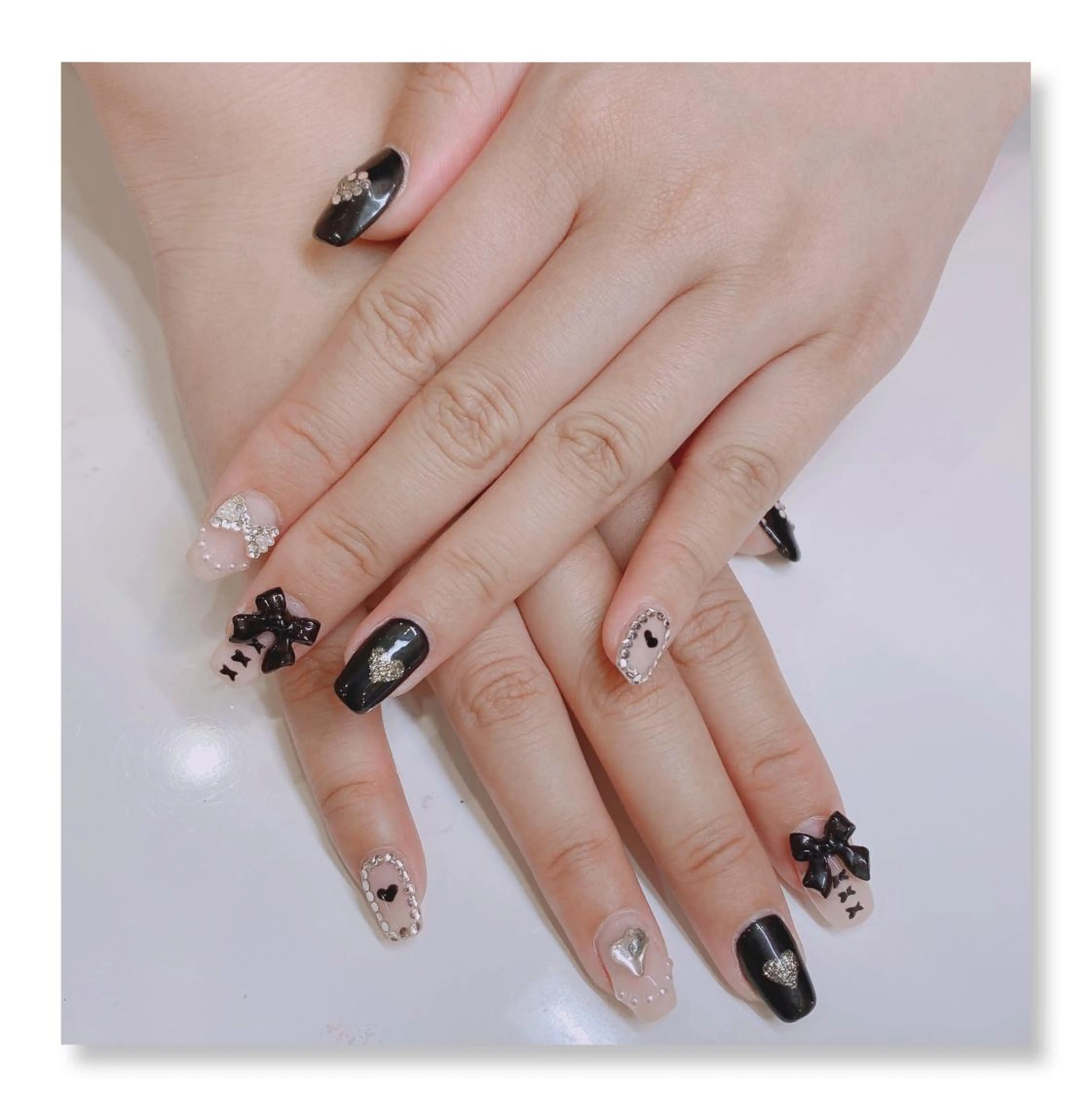 ネイル Elsias 詩織のマツエク・マツパデザイン