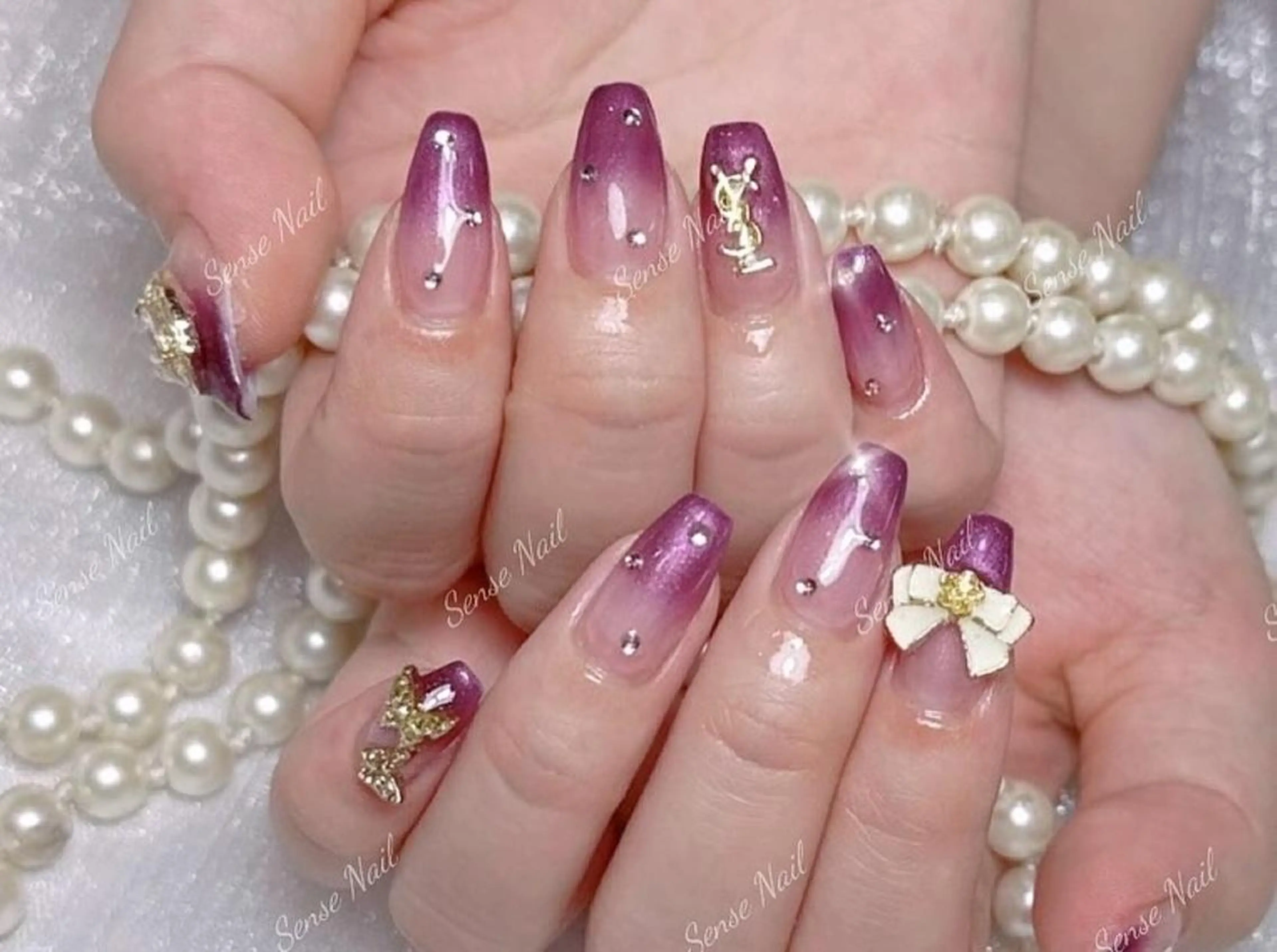 ネイル Queening 🦋のネイルデザイン