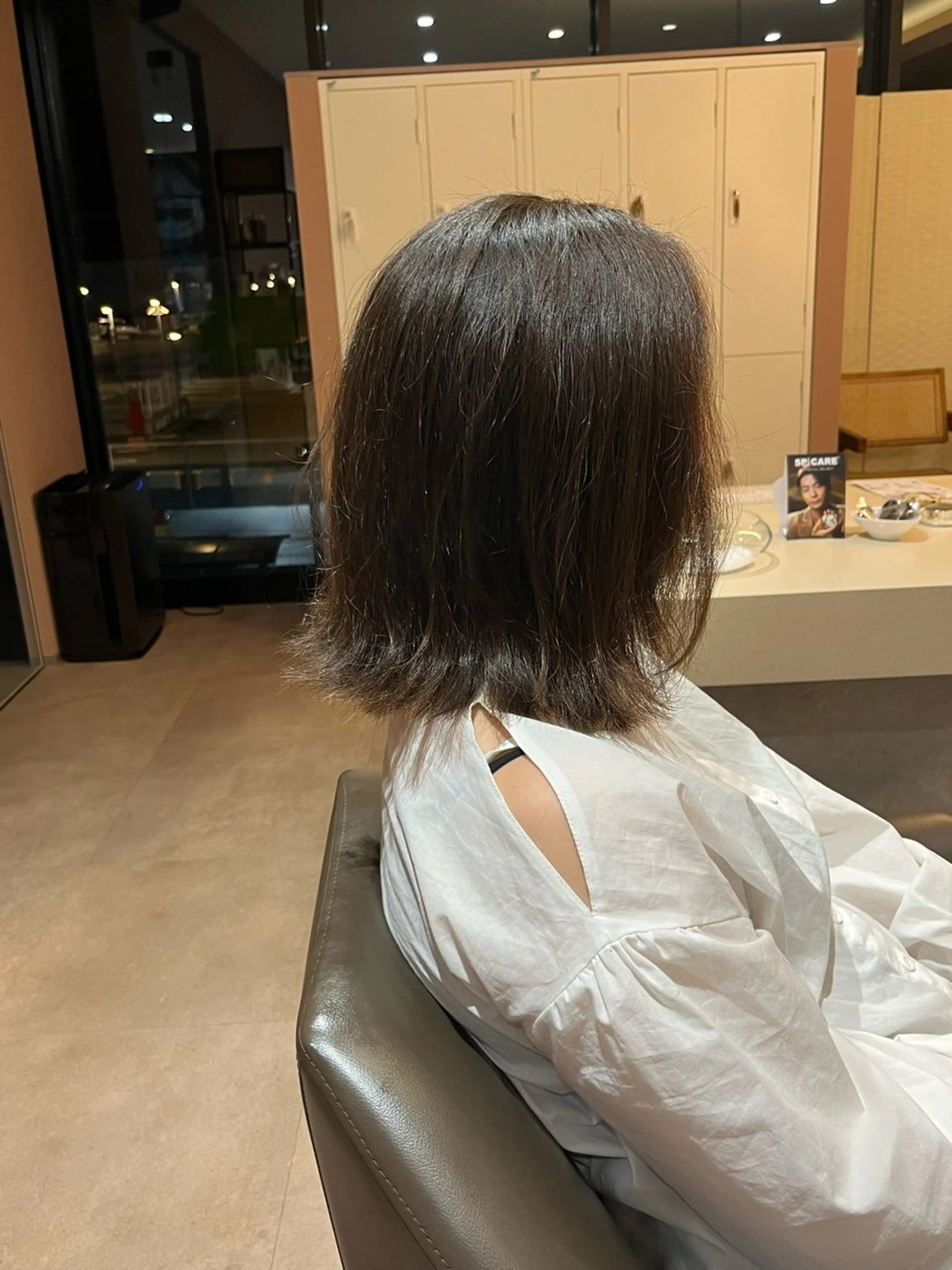 ミディアム ボブレイヤー ミディアムレイヤー ボブ レイヤーカット カット 坂本 翔のヘアスタイル