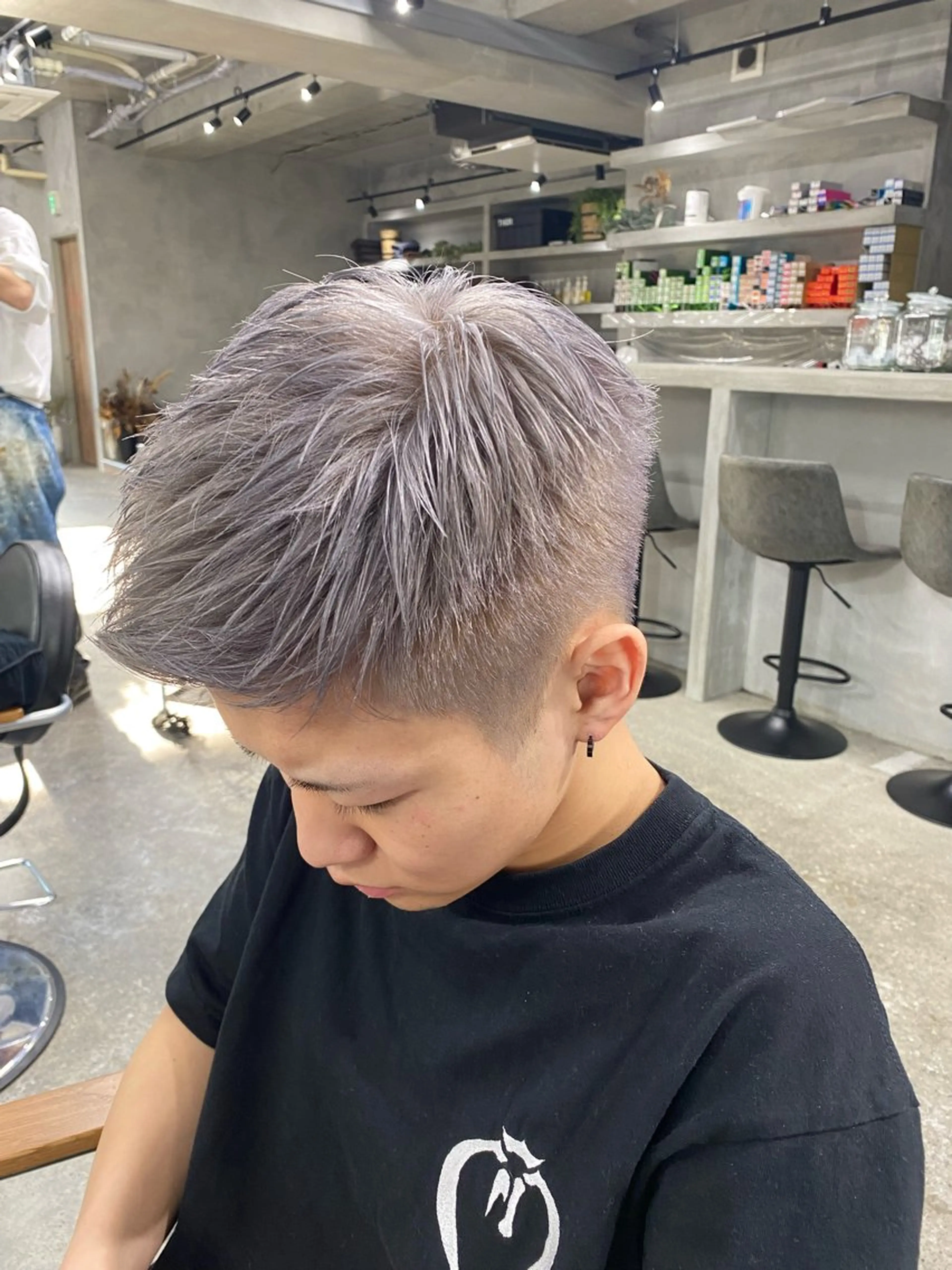 カラー メンズ アッシュ シルバー シルバーアッシュ ヘアカラー トリートメント ハイトーン/ブリーチ MAYURI🌺横浜のヘアスタイル