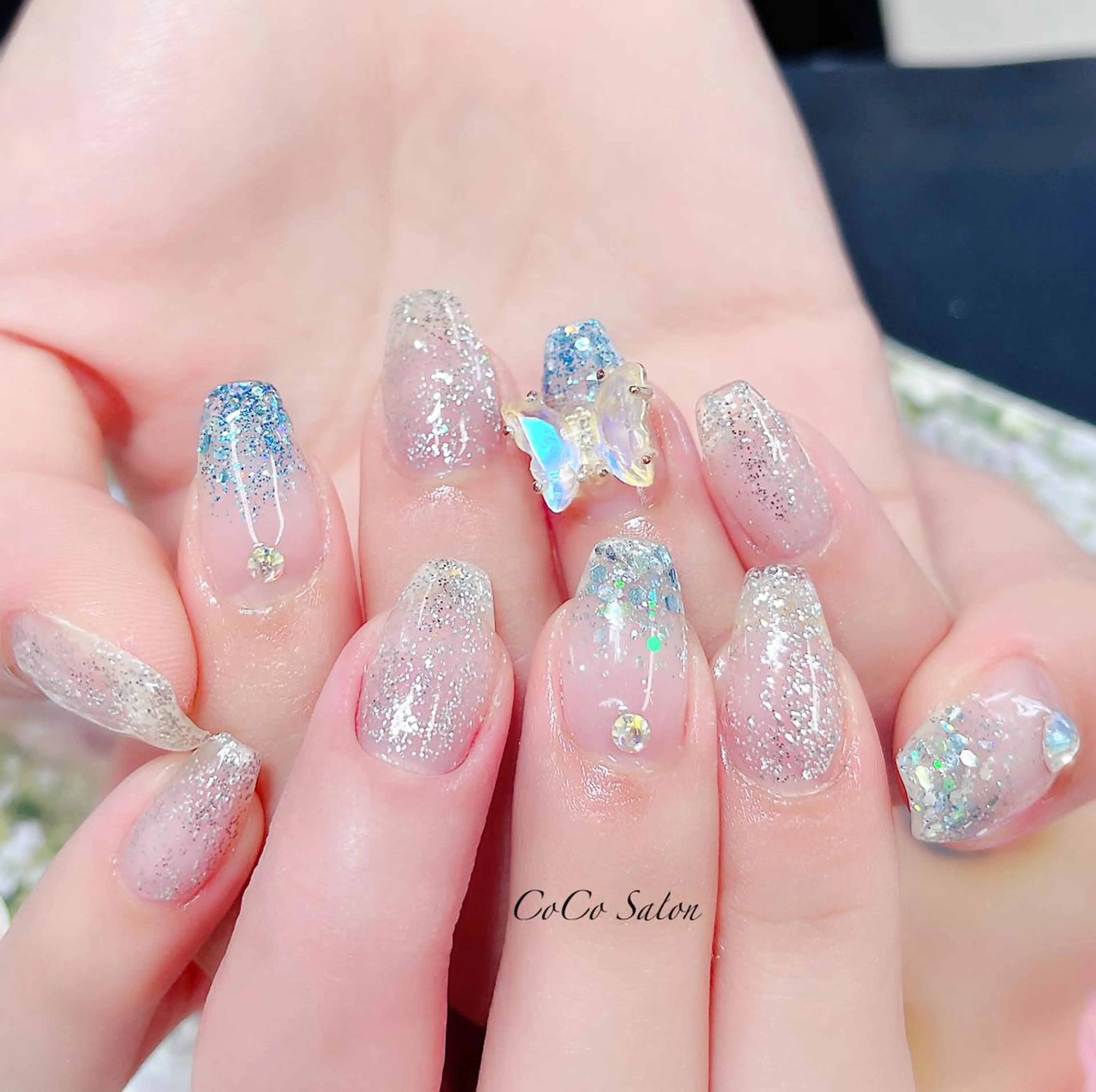 ネイル ブルー 成人式 長さ出し ジェルネイル グラデーション ハンドネイル CoCoSalon ネイル/まつ毛予約のネイルデザイン