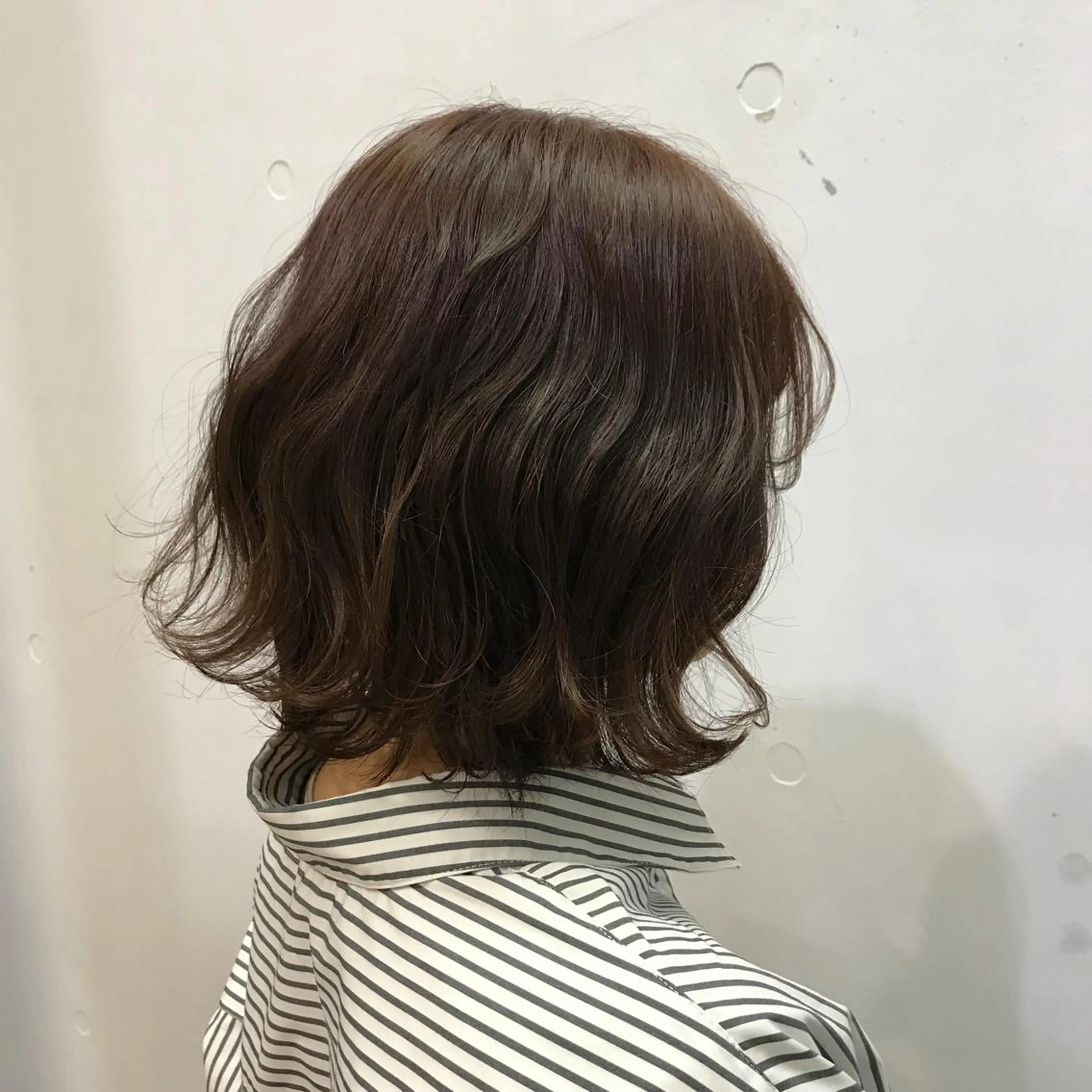 ショート カラー 和田出 美月のヘアスタイル