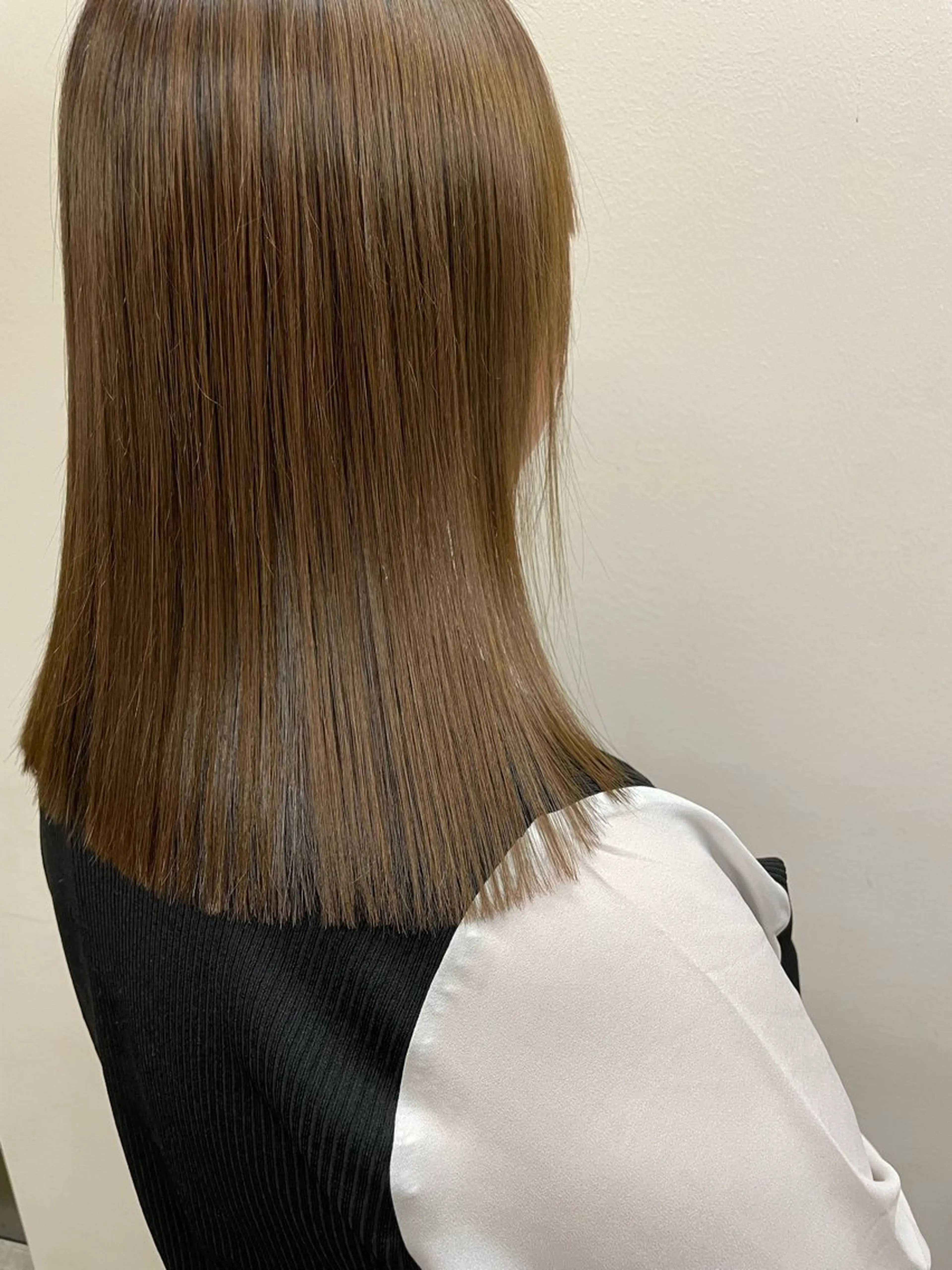 ミディアム 岡本 拡夢のヘアスタイル