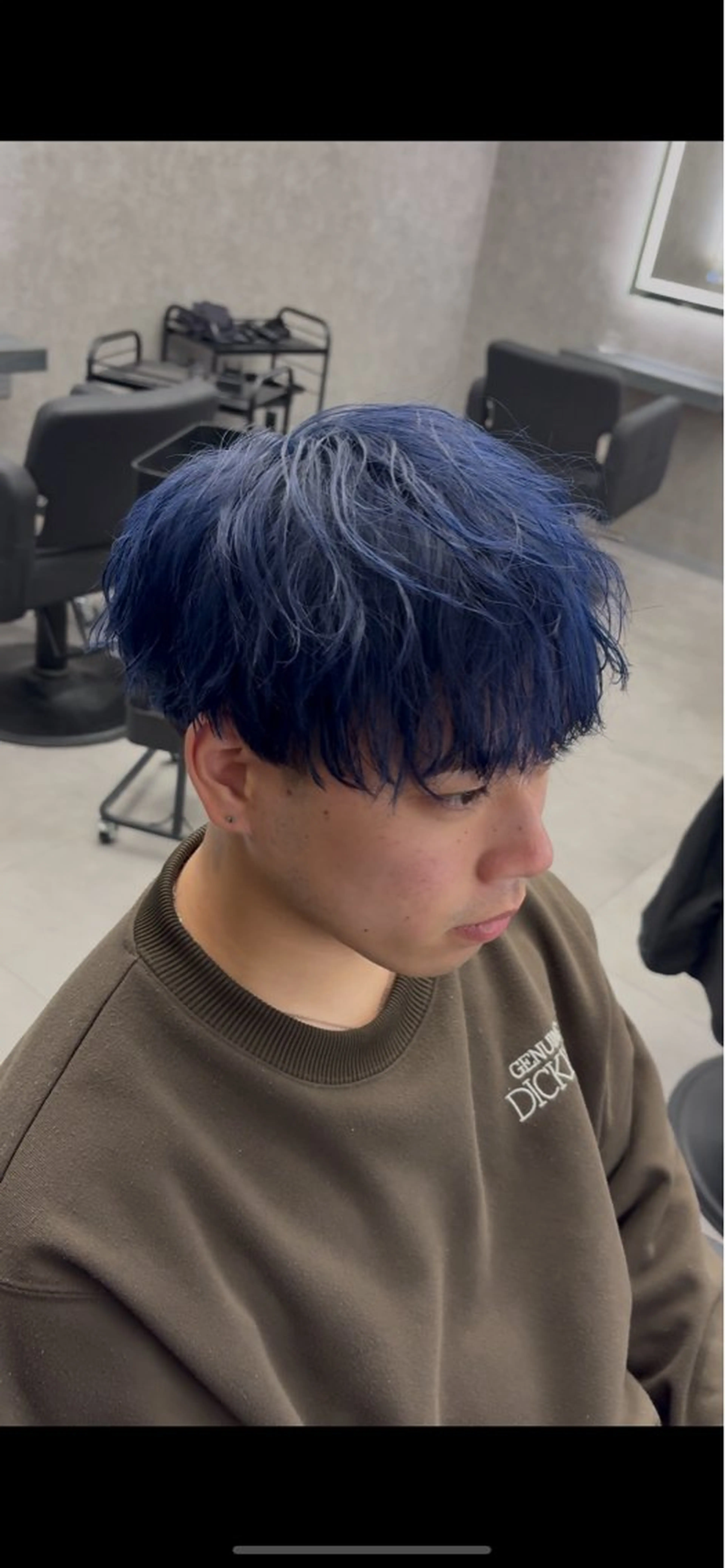 カラー メンズ 黒髪 ブルーカラー ブルーブラック ネイビーカラー ヘアカラー メンズカラー/ NISSYのヘアスタイル