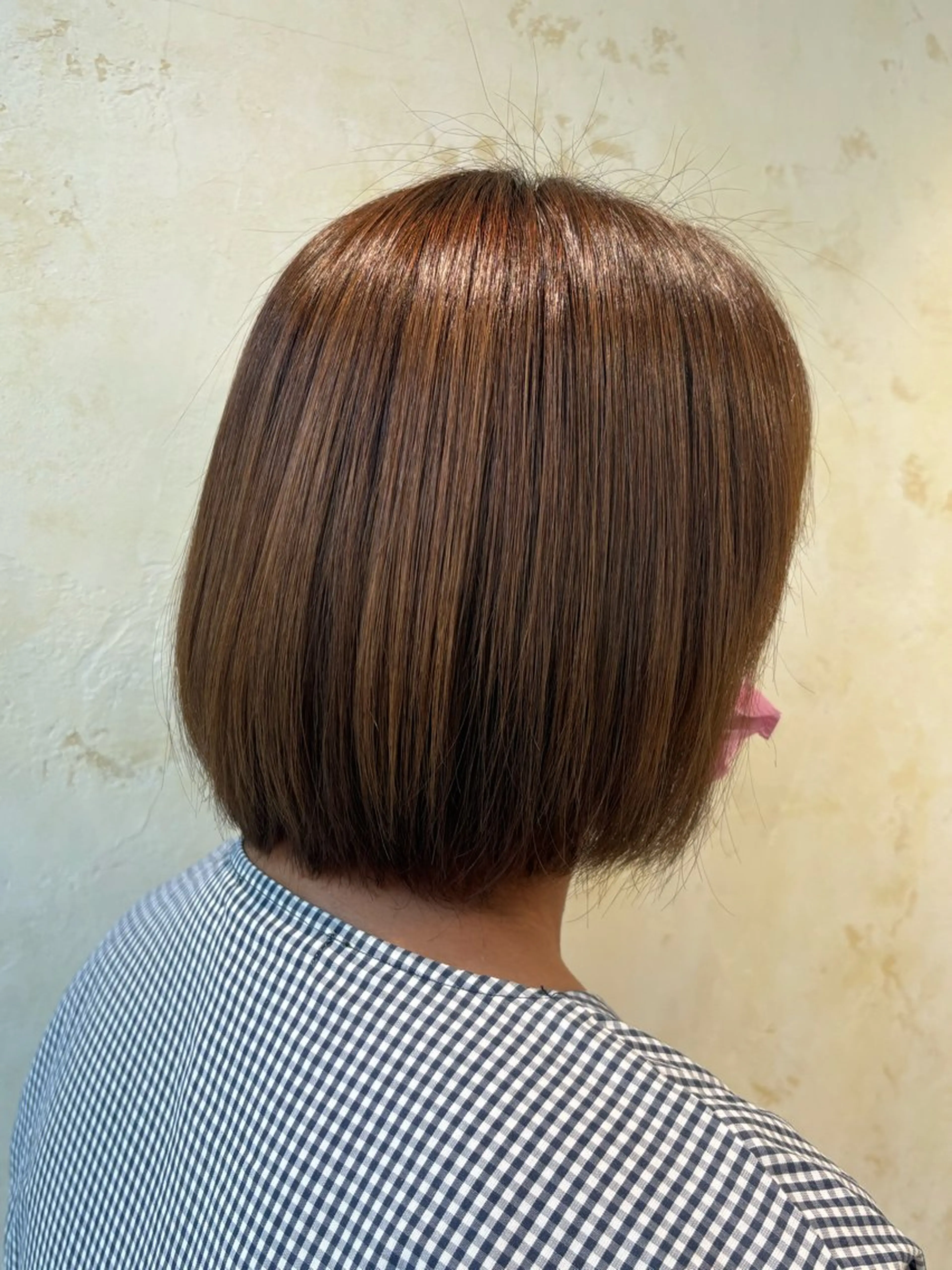 ミディアム カラー ベージュカラー ブリーチ ミルクティーベージュ ブリーチなしカラー 西村 佳凜のヘアスタイル