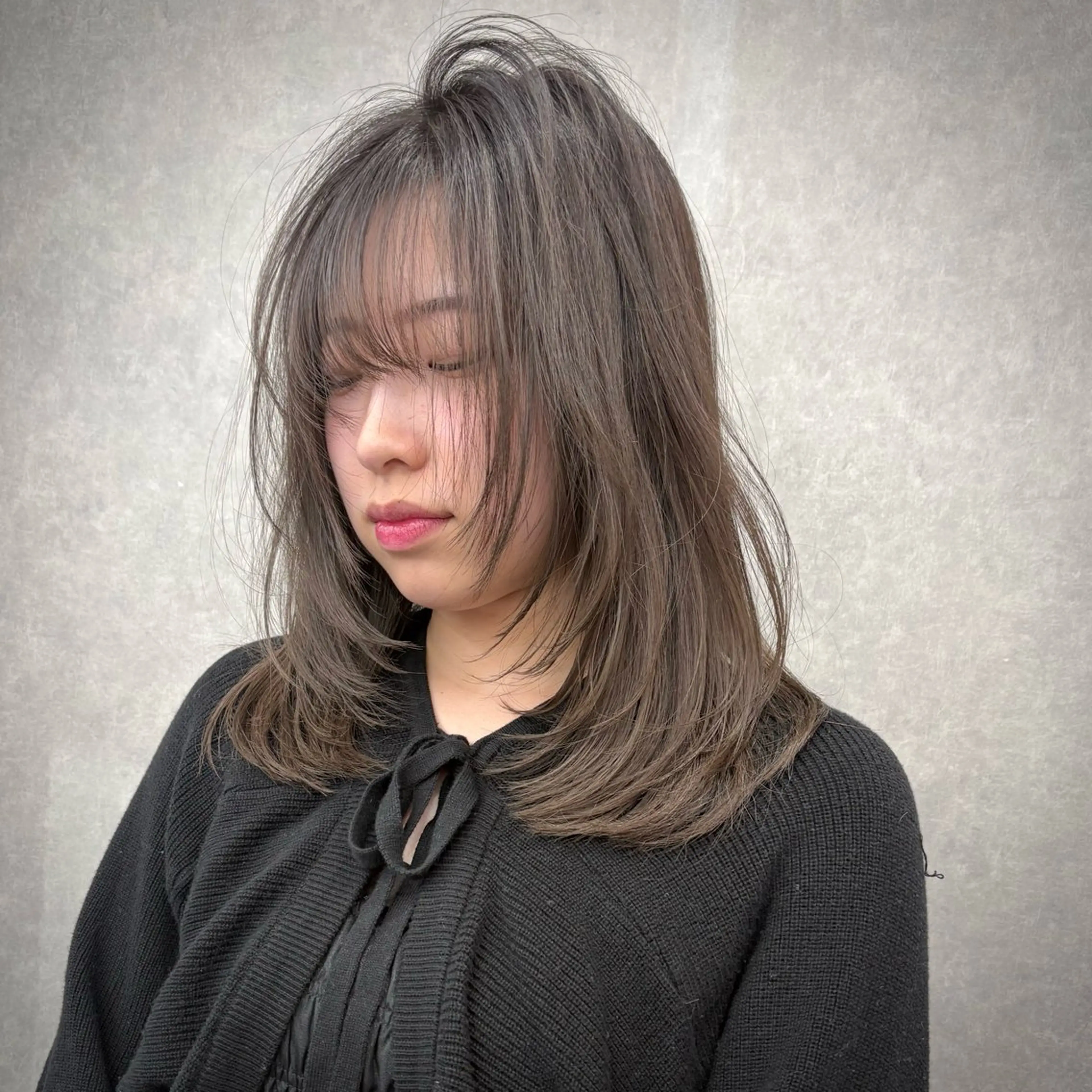 セミロング 顔まわりレイヤー レイヤーカット ショート/ウルフ カットモデル募集のヘアスタイル