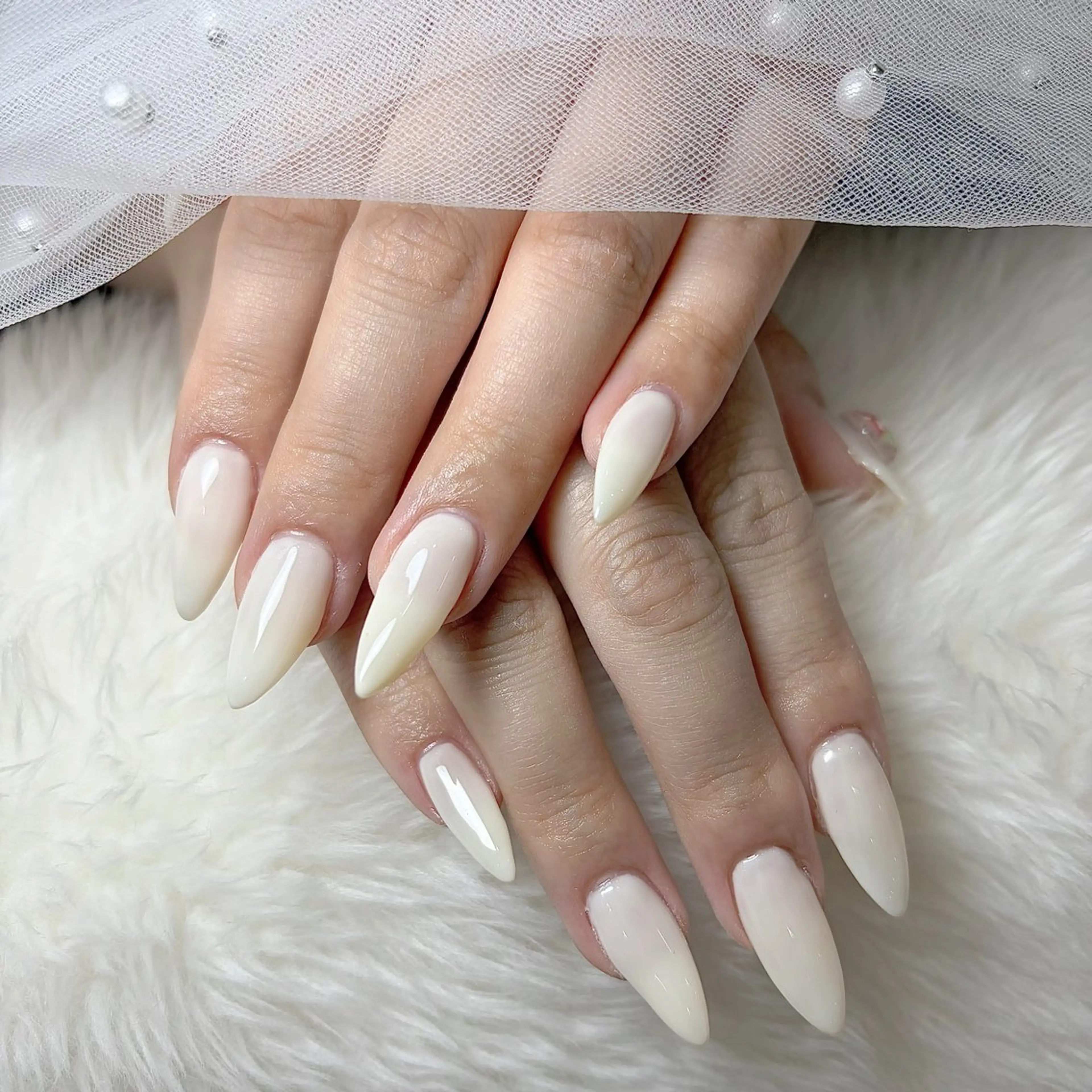 ネイル ハンドネイル KANA🎀ワンホン ネイル🤍当日予約○のネイルデザイン