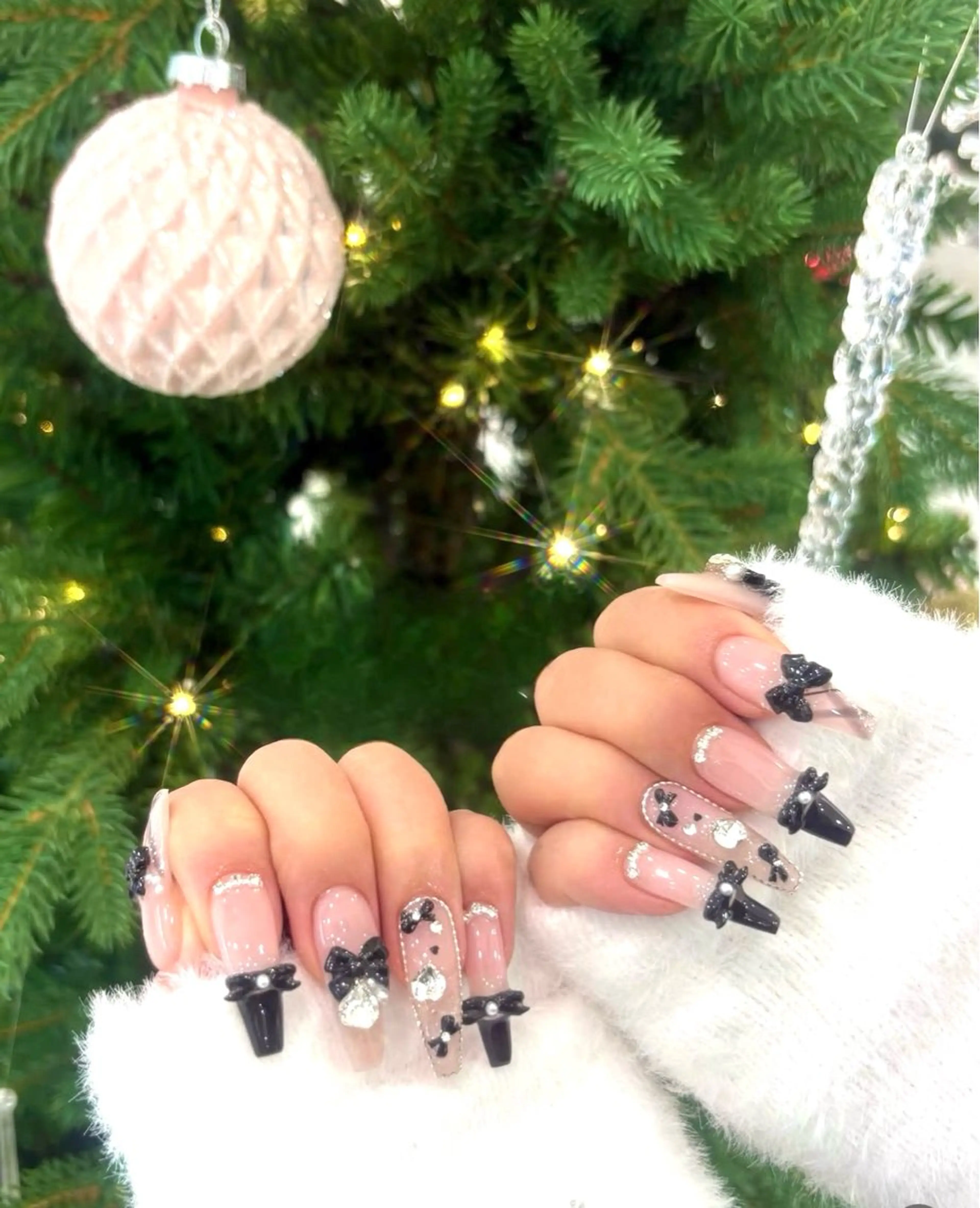 ネイル アニマル柄 オーロラネイル チークネイル フラッシュネイル ジェルネイル ハンドネイル Lyna 池袋のネイルデザイン