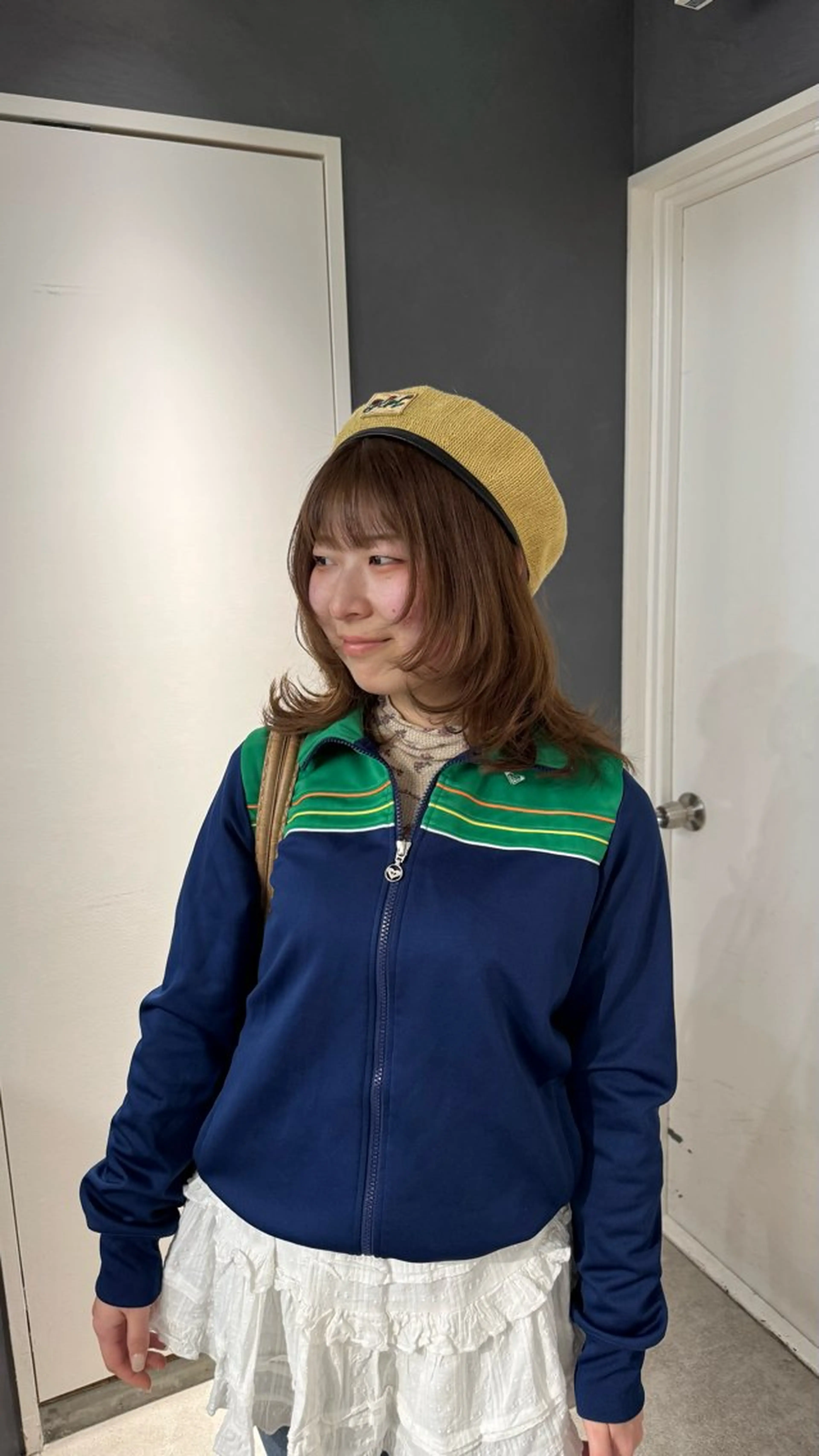 ミディアム レイヤーカット カット ヘアカラー トリートメント reira/堀江/ 似合わせカットのヘアスタイル