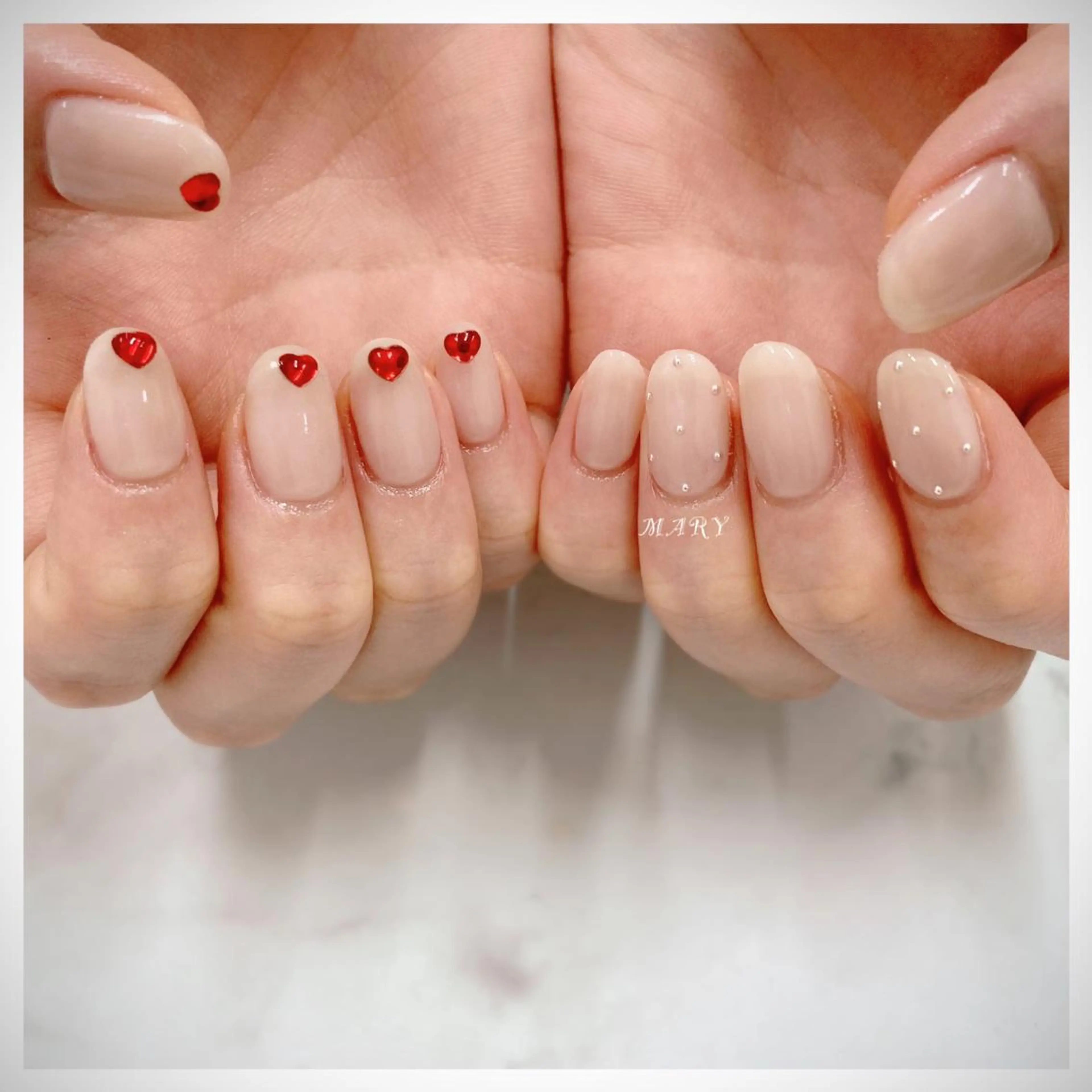 ネイル ハート ニュアンスネイル ワンカラーネイル ハンドネイル Mary nail .narumiのネイルデザイン