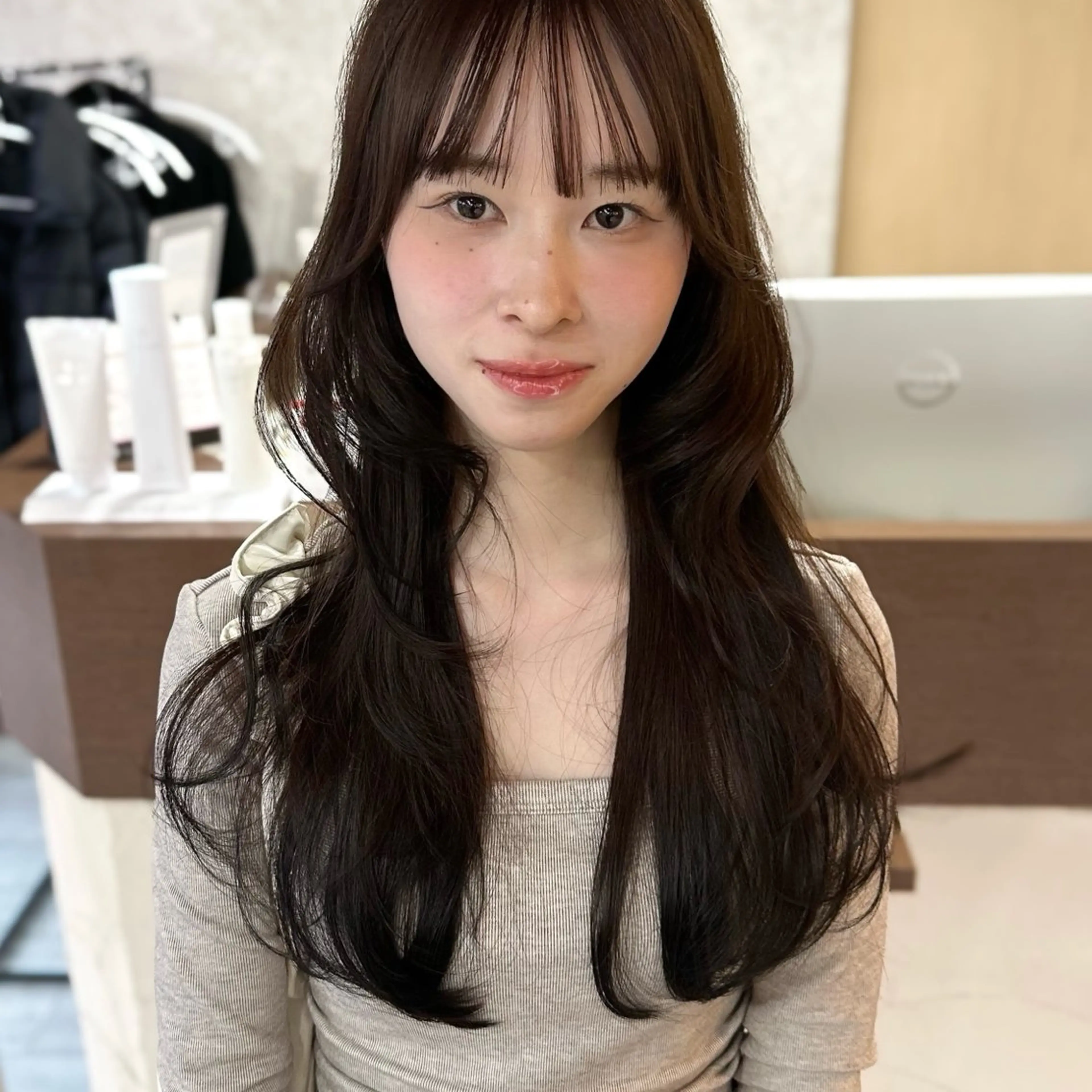 ロング カラー ブラウンカラー オリーブブラウン 韓国風ヘア レイヤーカット カット ヘアカラー トリートメント レイヤー/高橋 みく /池下/千種のヘアスタイル