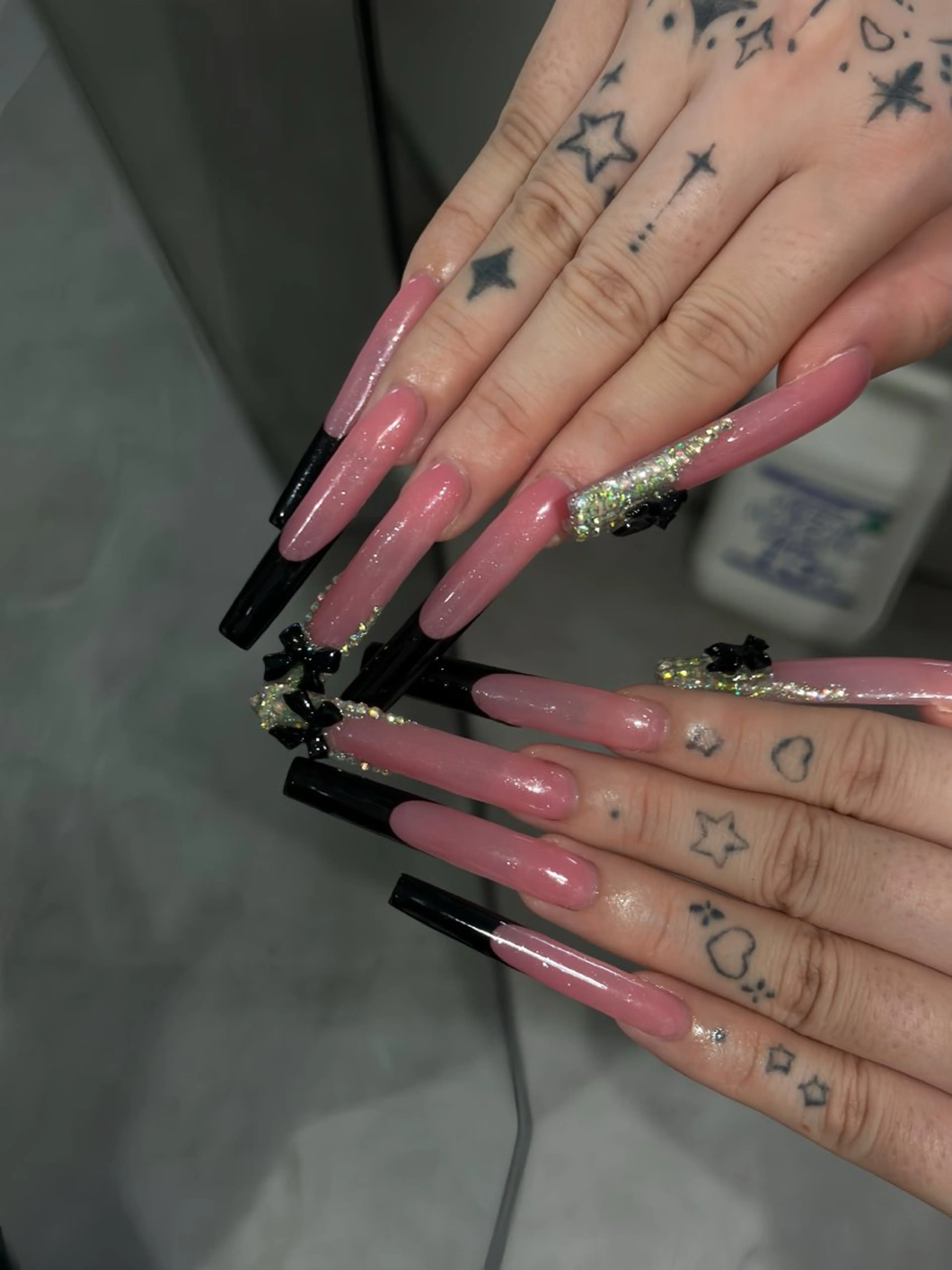ネイル チークネイル ドット フレンチネイル グラデーション ハート ハンドネイル ハンドケア Eli Nails 新宿のネイルデザイン