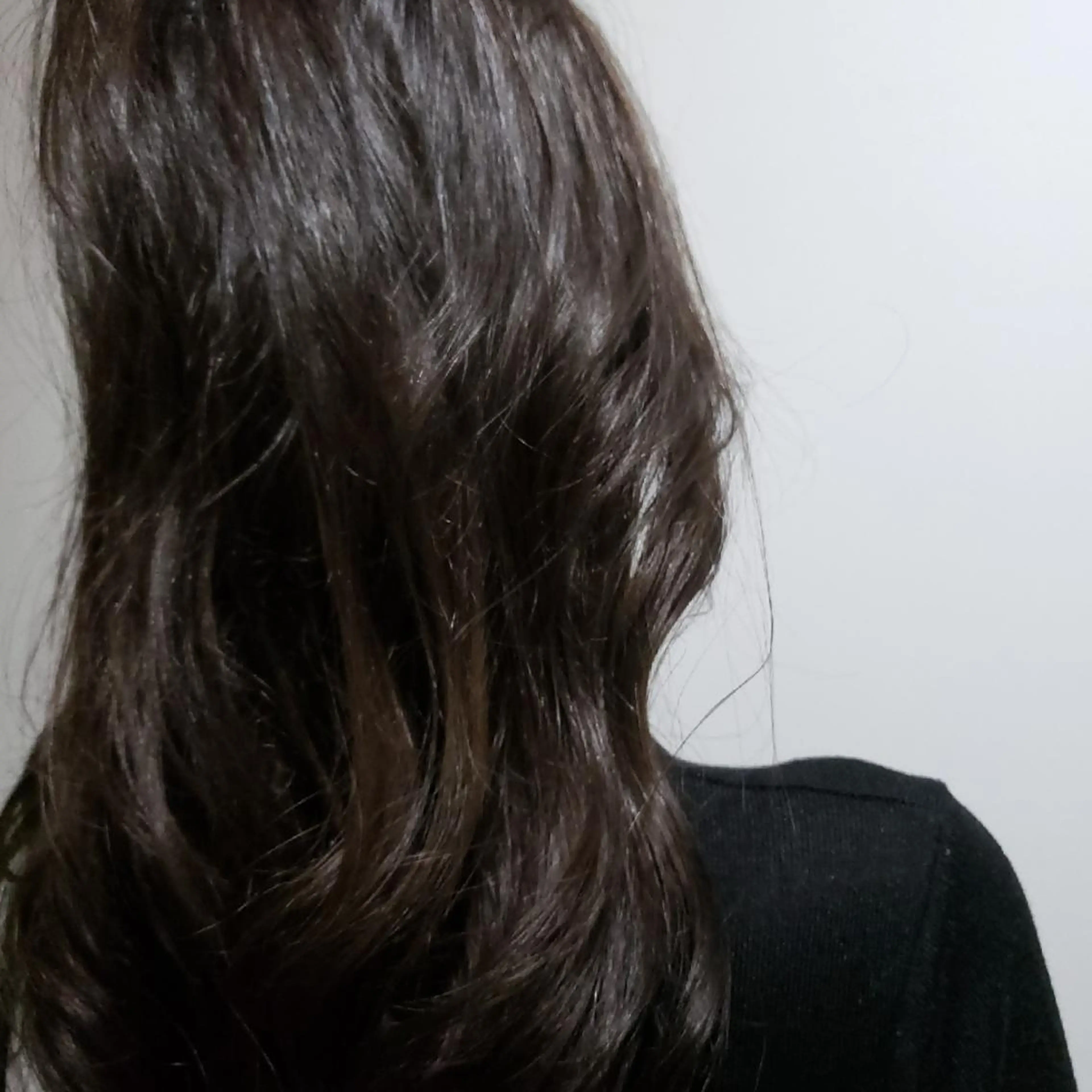 ロング パーマ カラー 饒平名 知也のヘアスタイル