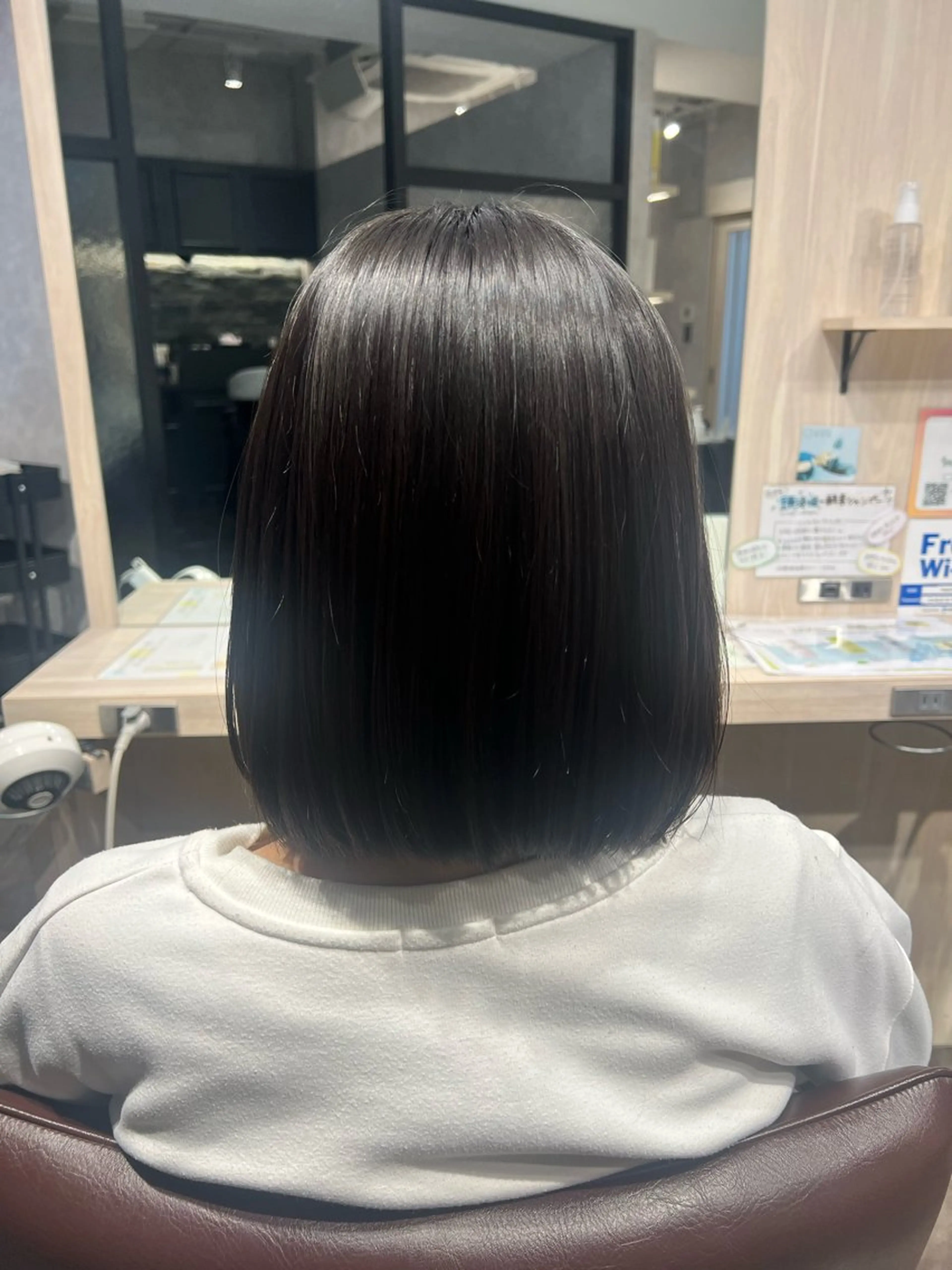 ミディアム 縮毛矯正 〆田 幸子のヘアスタイル