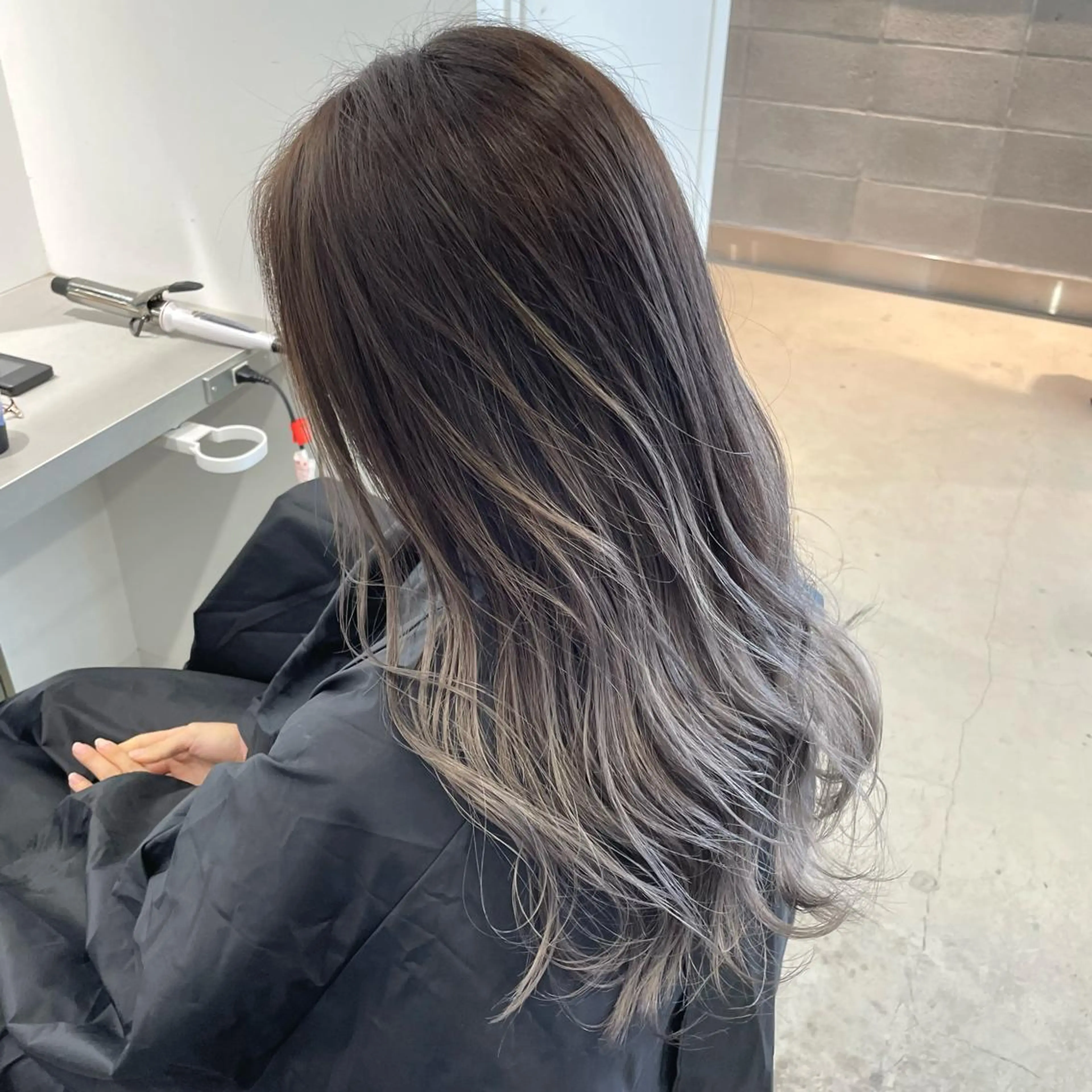 セミロング カラー ヘアアレンジ バレイヤージュ レイヤーカット ヘアカラー トリートメント 🎗秋山勇/ GEAR.代表のヘアスタイル