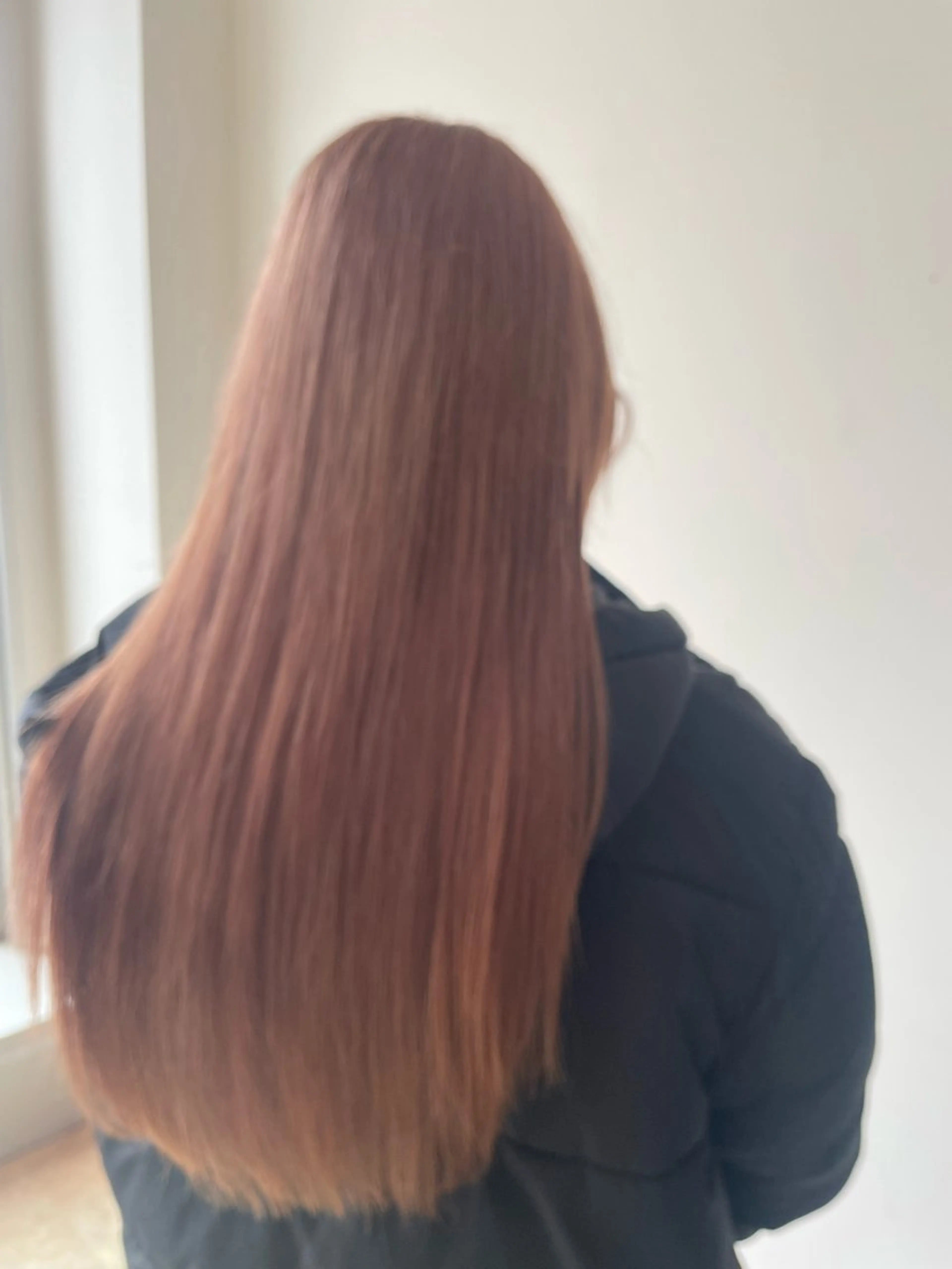 カラー ベージュカラー ブリーチ ブリーチなしカラー ピンクカラー ピンクベージュ 大賀 チサトのヘアスタイル