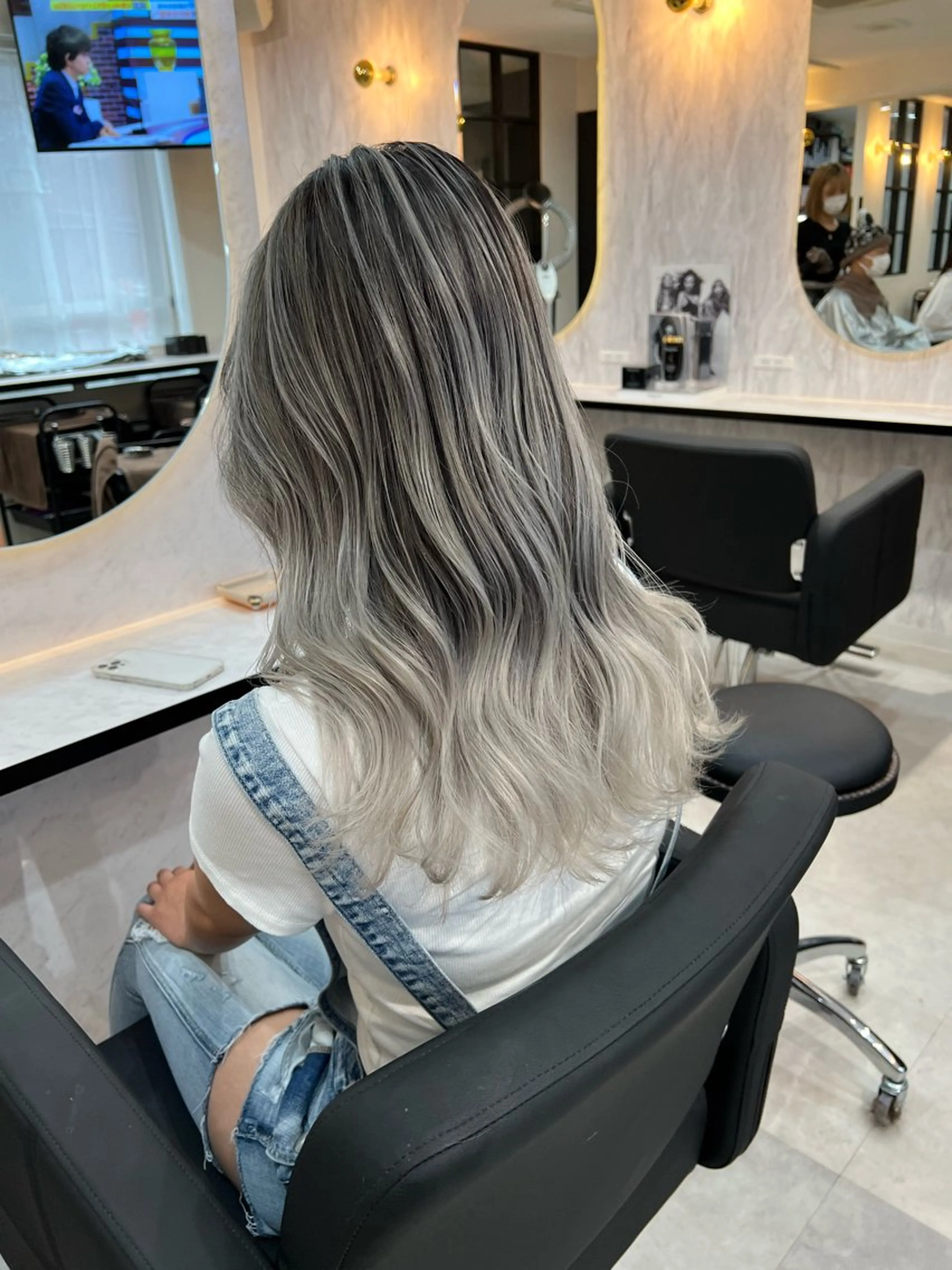 【今だけ‼️】バレイヤージュ＋カラーの写真