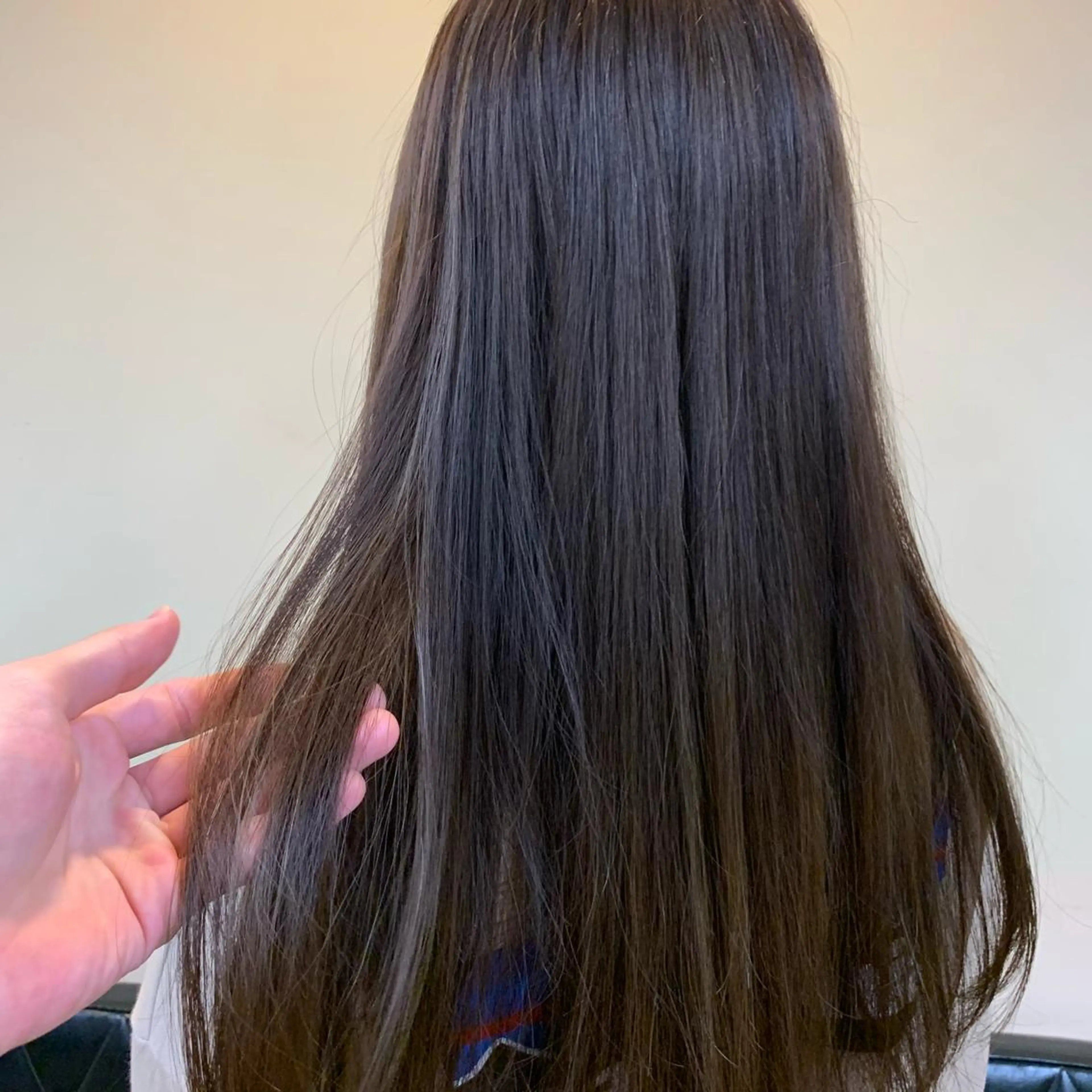 カット+ストレートパーマ+クイックトリートメントの写真