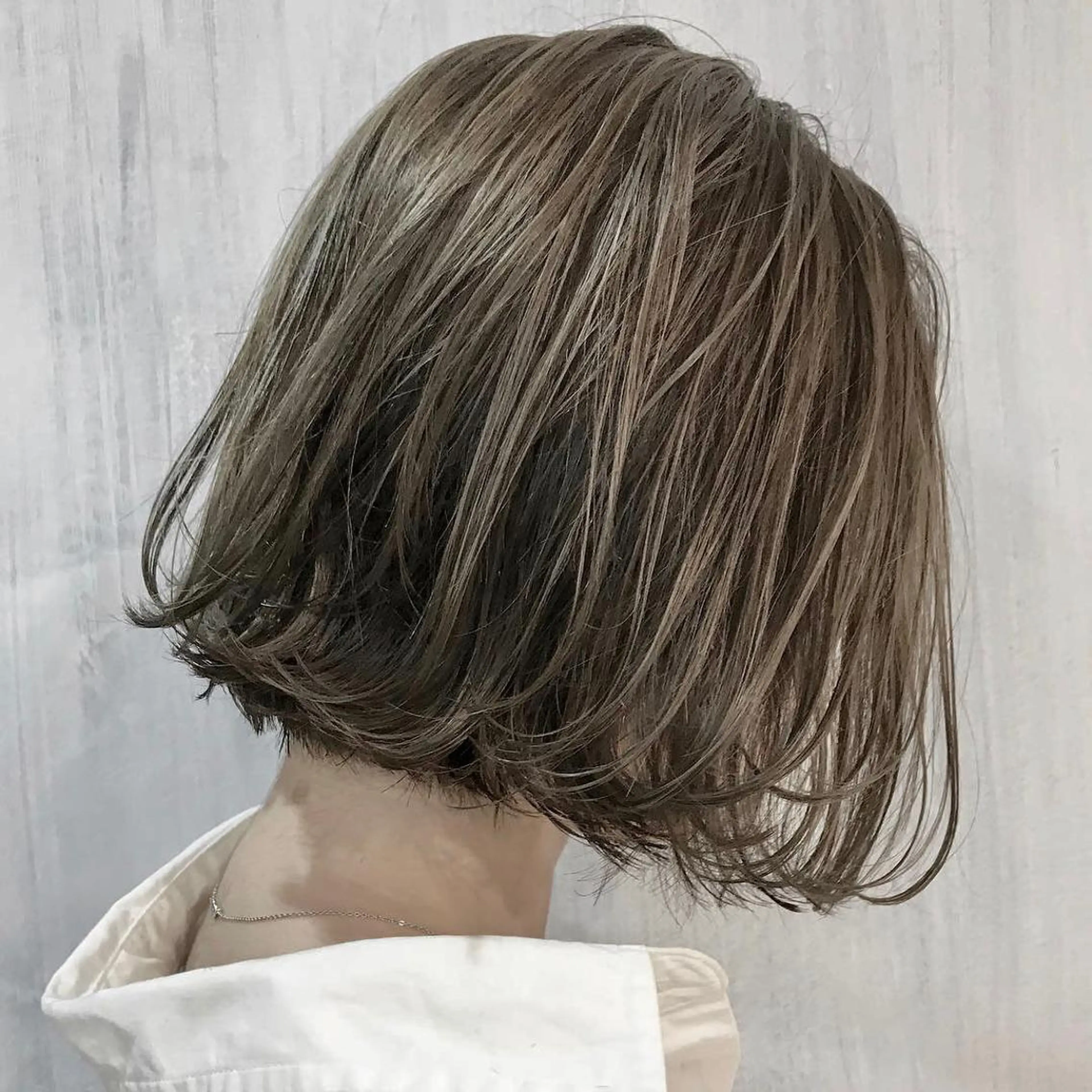 ショート カラー ボブ 外ハネヘア カット ヘアカラー Remore所属・中塚 義人のヘアスタイル