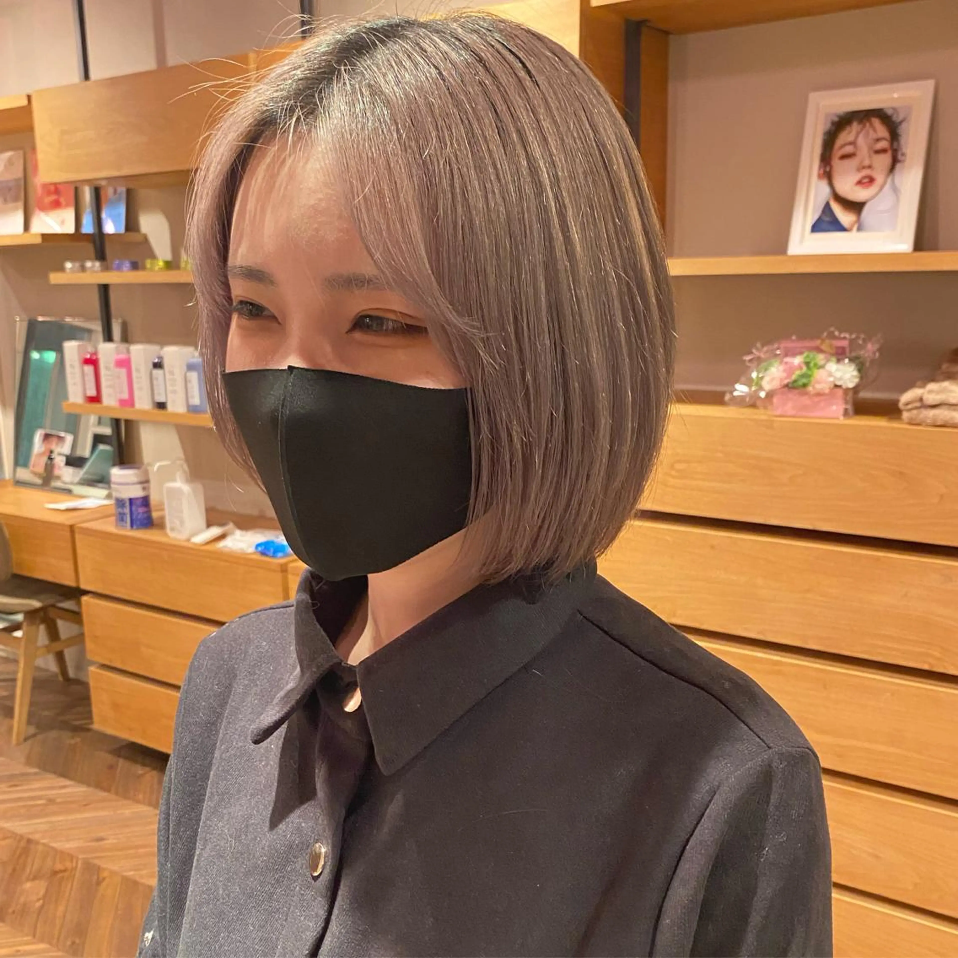 ショート ハイトーンイヤ リングカラー清水隆央のヘアスタイル