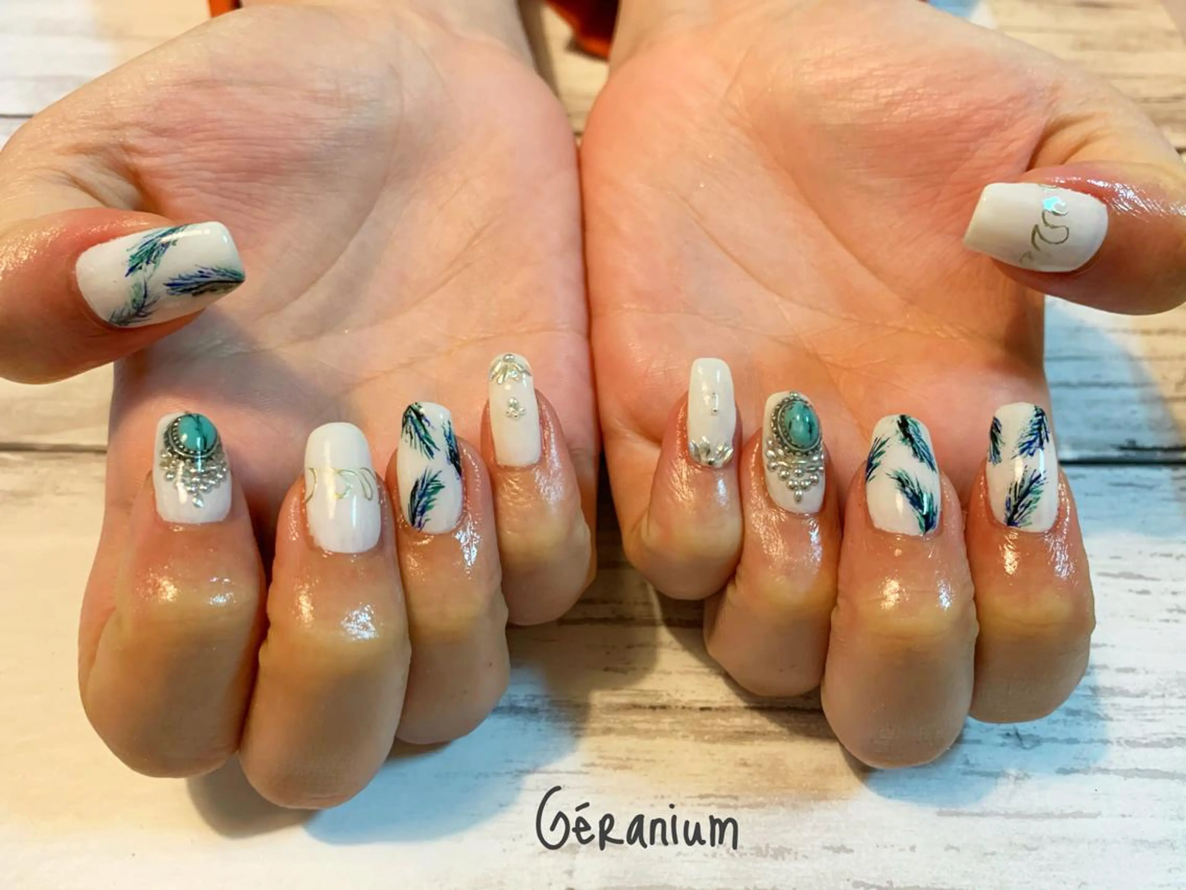 ネイル ハンドネイル フットネイル GéRanium Harukaのネイルデザイン