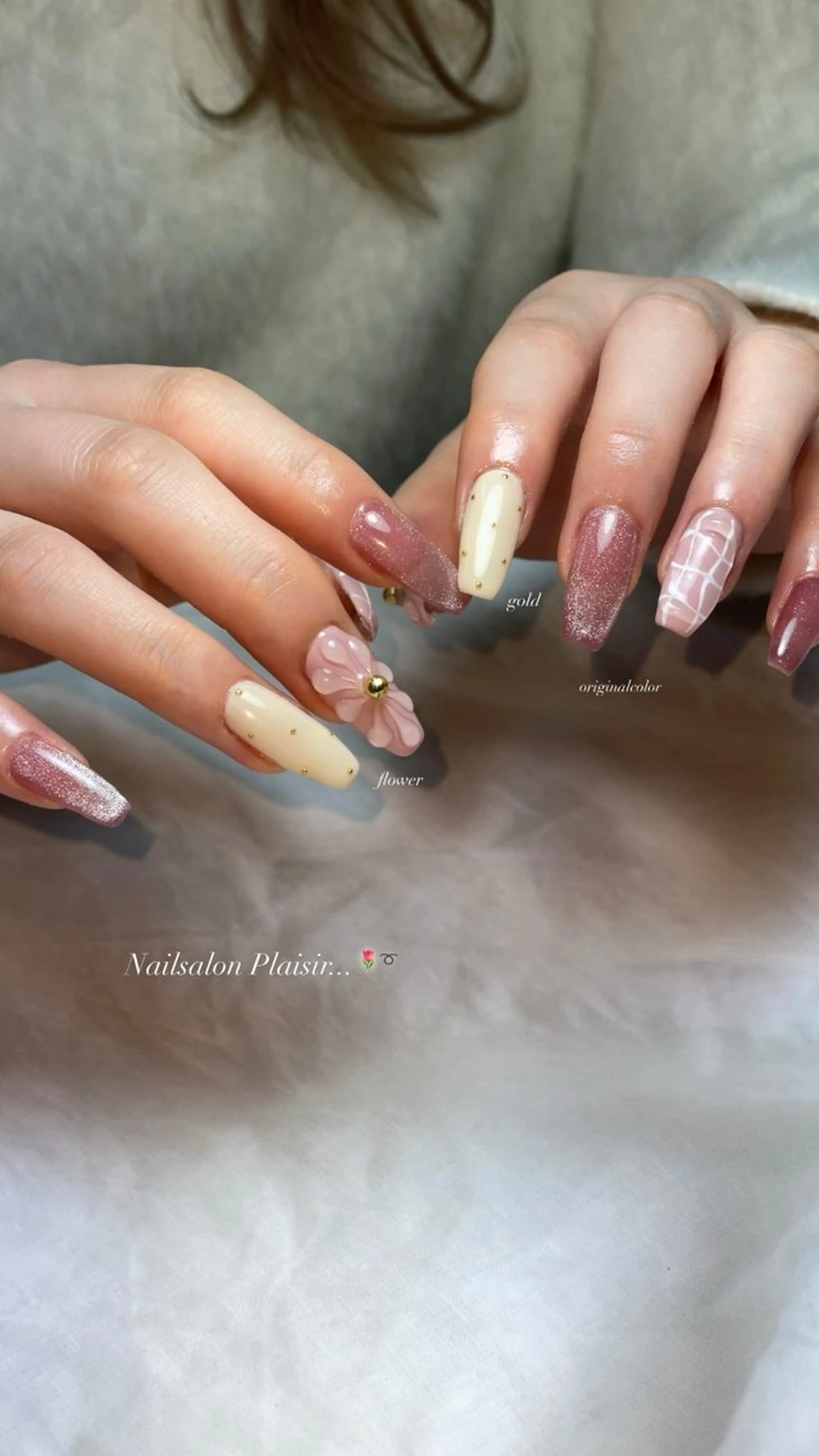 ネイル チークネイル ジェルネイル キラキラネイル マグネットネイル ニュアンスネイル Nallsalon Plaisirbeauty所属・Plaisir beautyのネイルデザイン