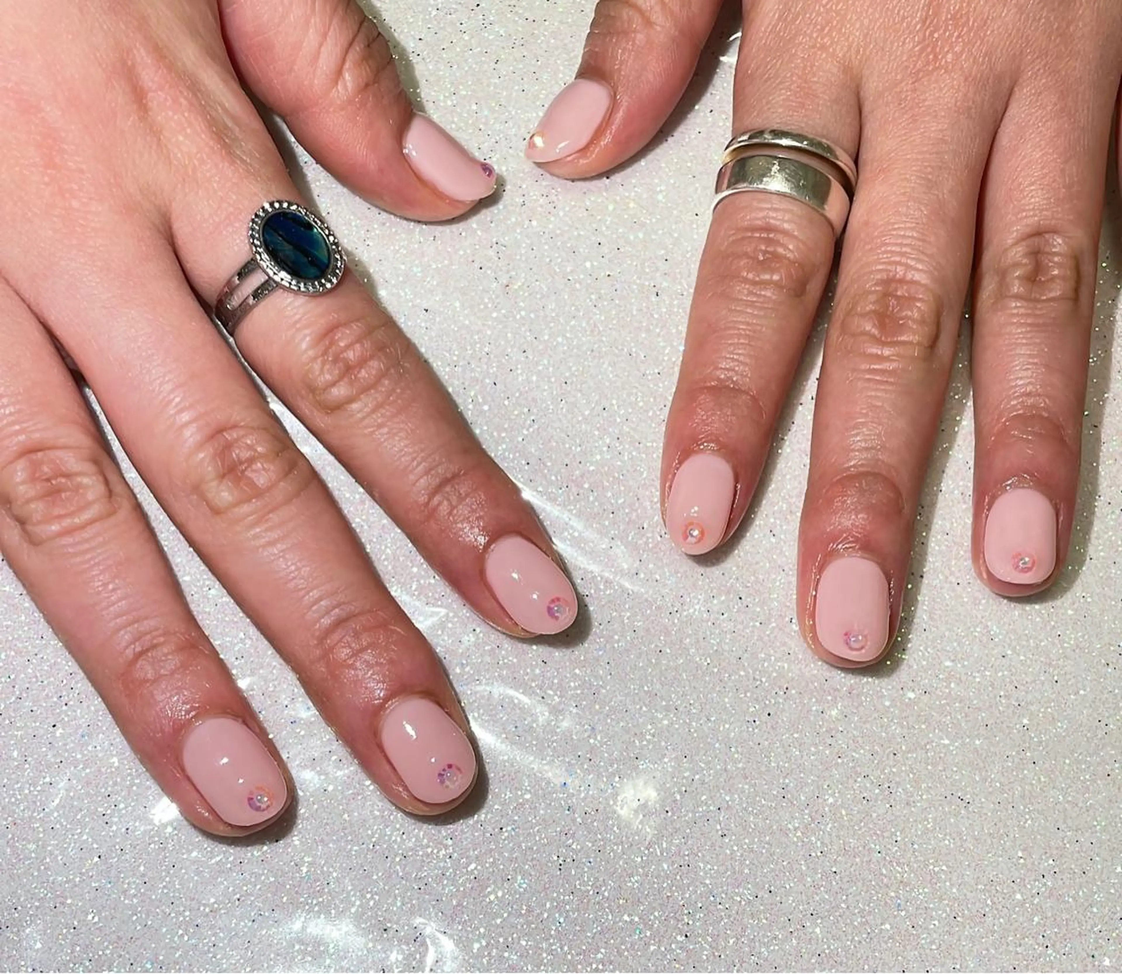 ネイル ハンドネイル VIERU 🌈🎀💖のネイルデザイン