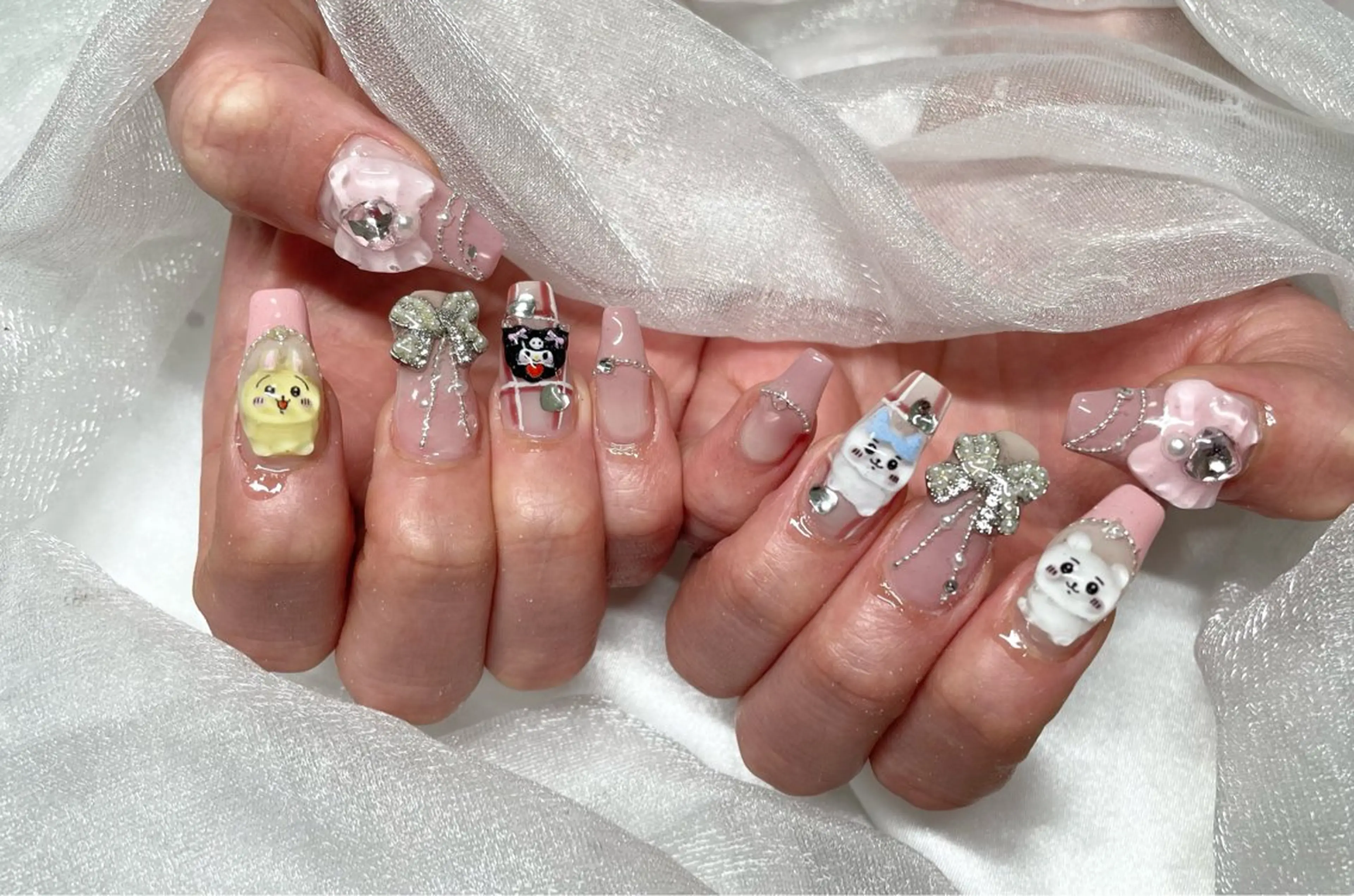 ネイル ハンドネイル Roi〈ロワ〉 Minakoのネイルデザイン