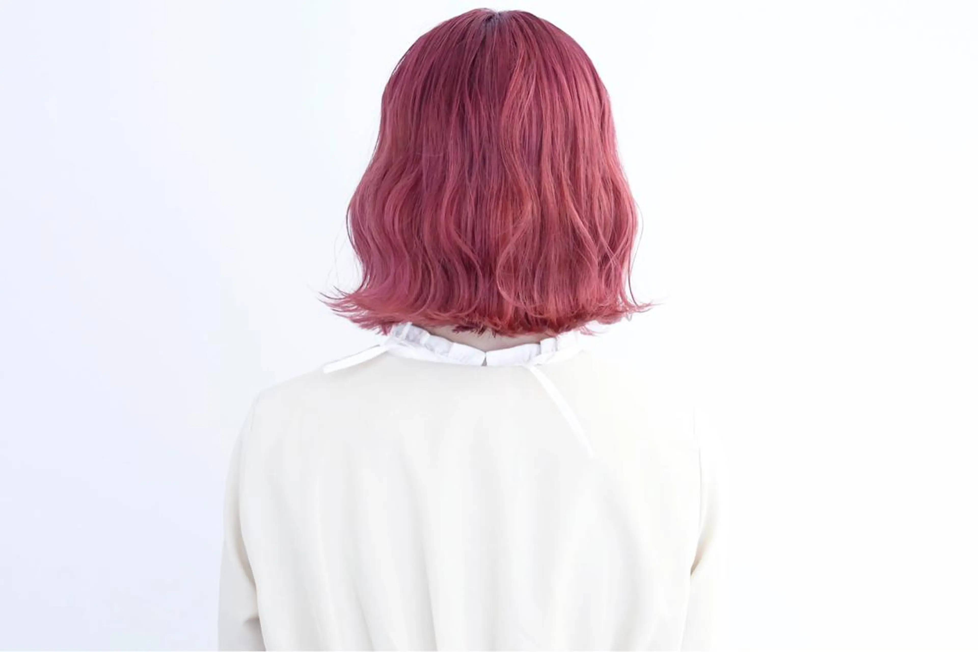 ミディアム カラー 鈴木 美紅のヘアスタイル