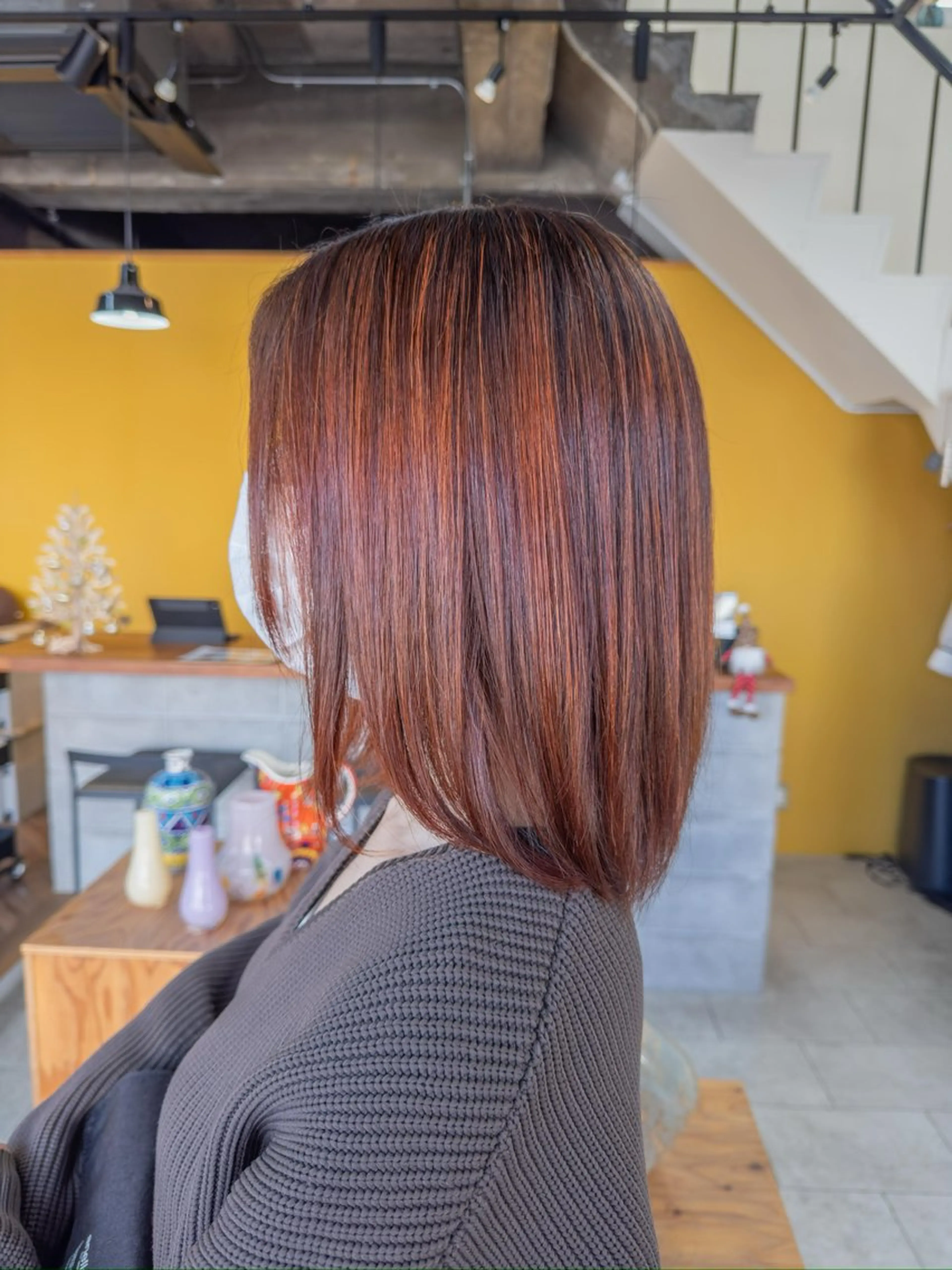 ミディアム カラー ハイライトカラー オレンジ ハイライト ヘアカラー 🎨カラー専門家🎨 チャーリーのヘアスタイル