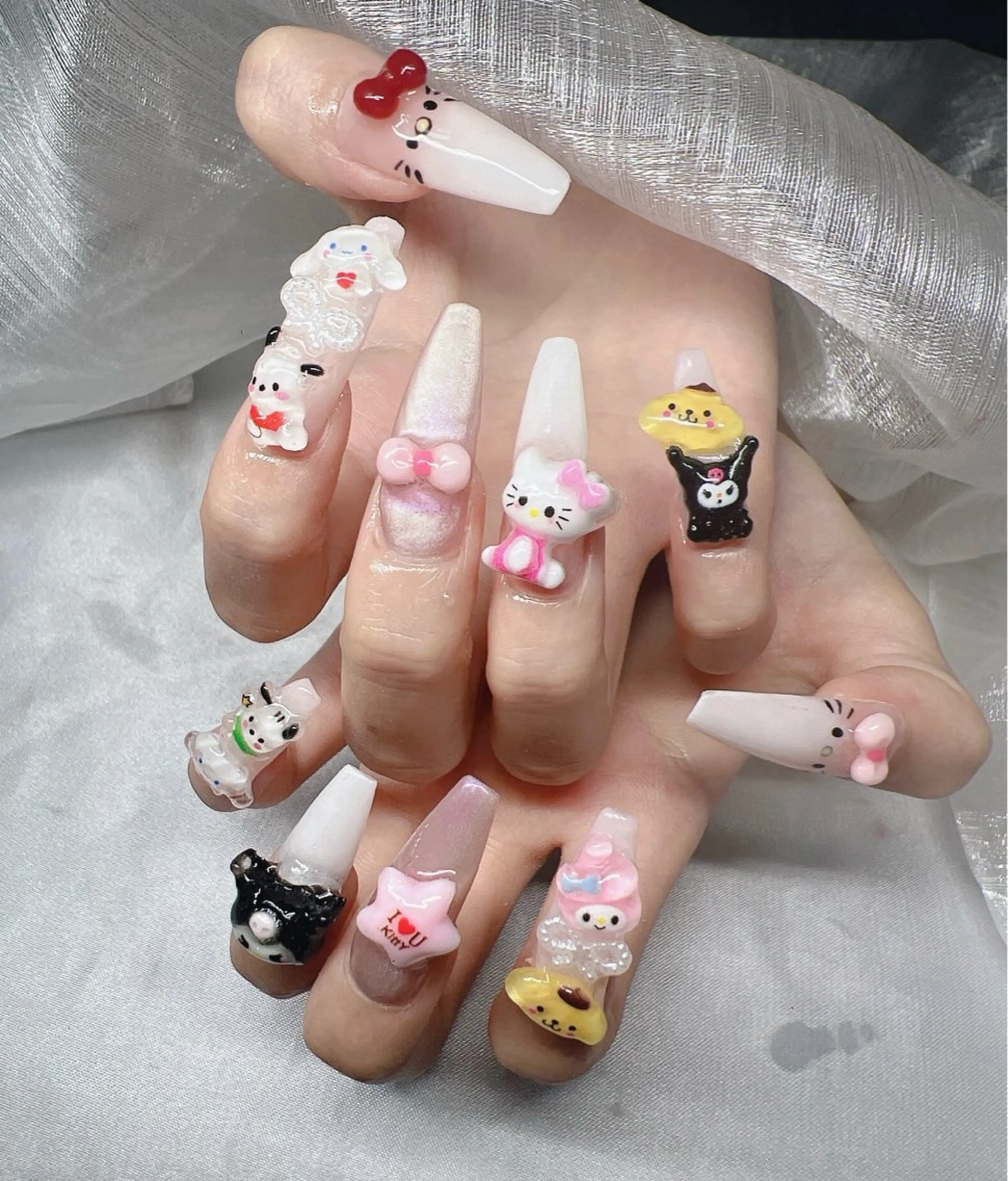 ネイル 長さ出し グラデーション 卒業式 キラキラネイル マグネットネイル ハンドネイル Lee Nailsのネイルデザイン