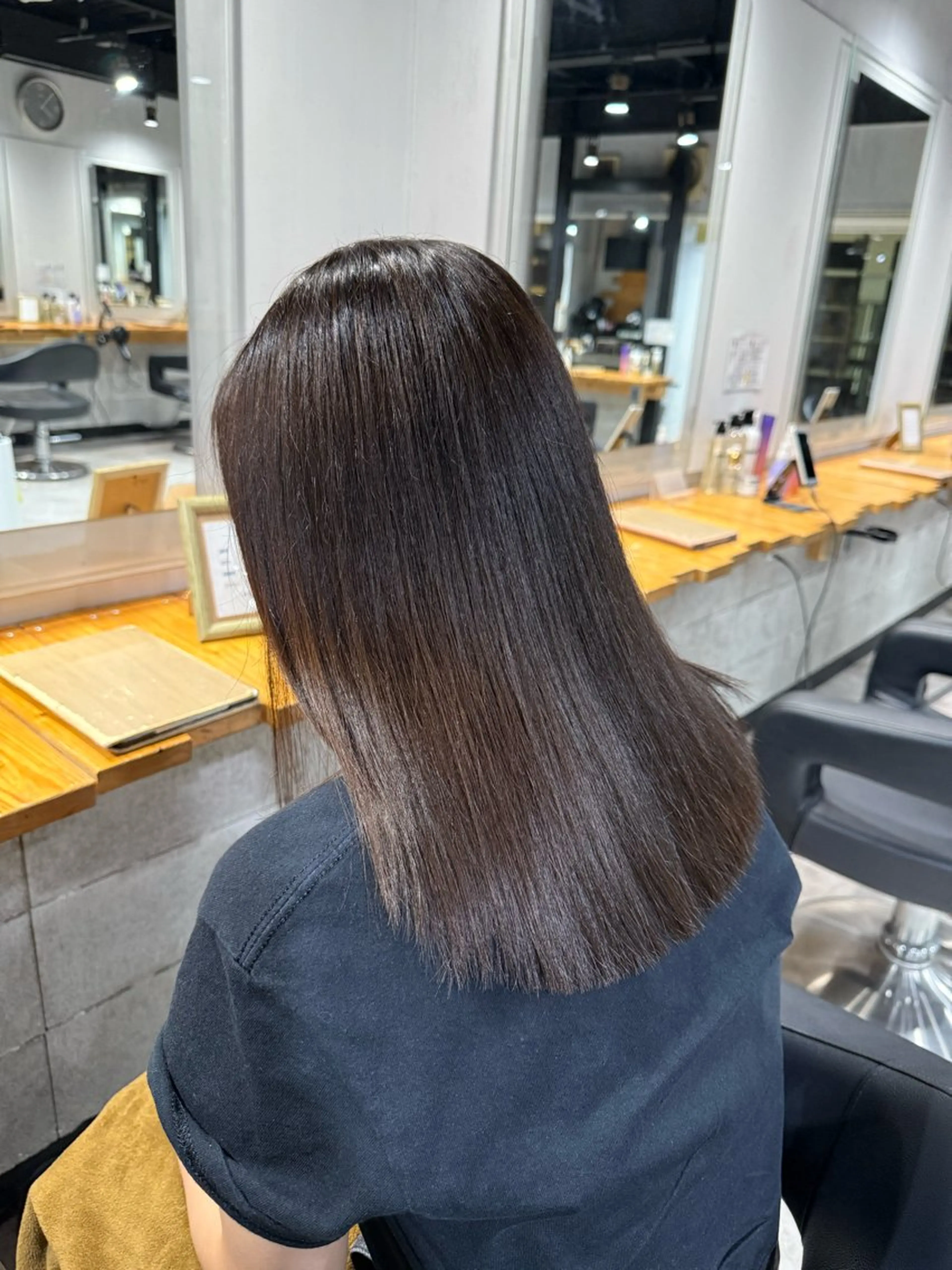 ミディアム カラー ヘアカラー NANAMI🩵 大人可愛い韓国ヘアのヘアスタイル