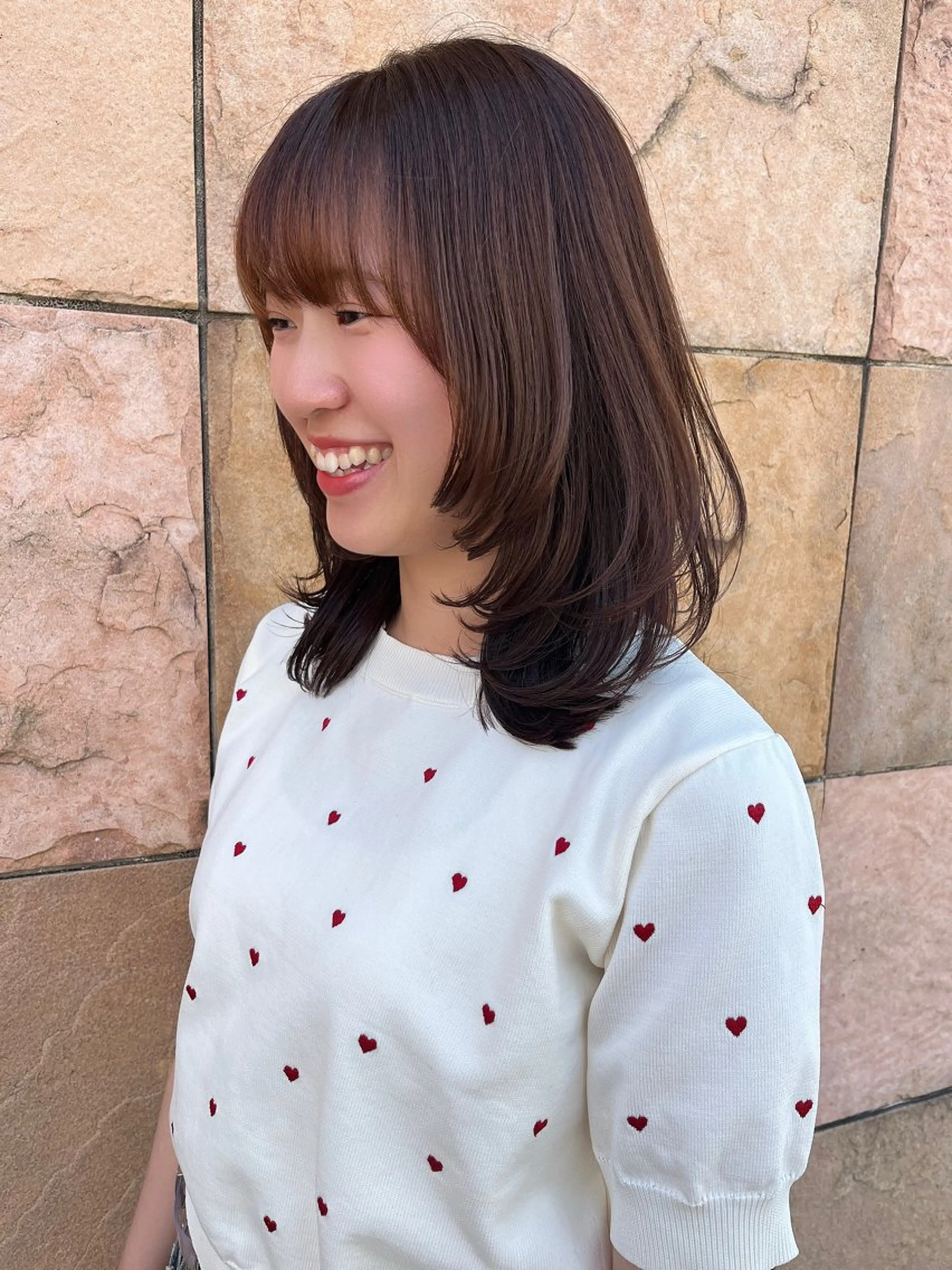 ミディアム 林 和香菜のヘアスタイル