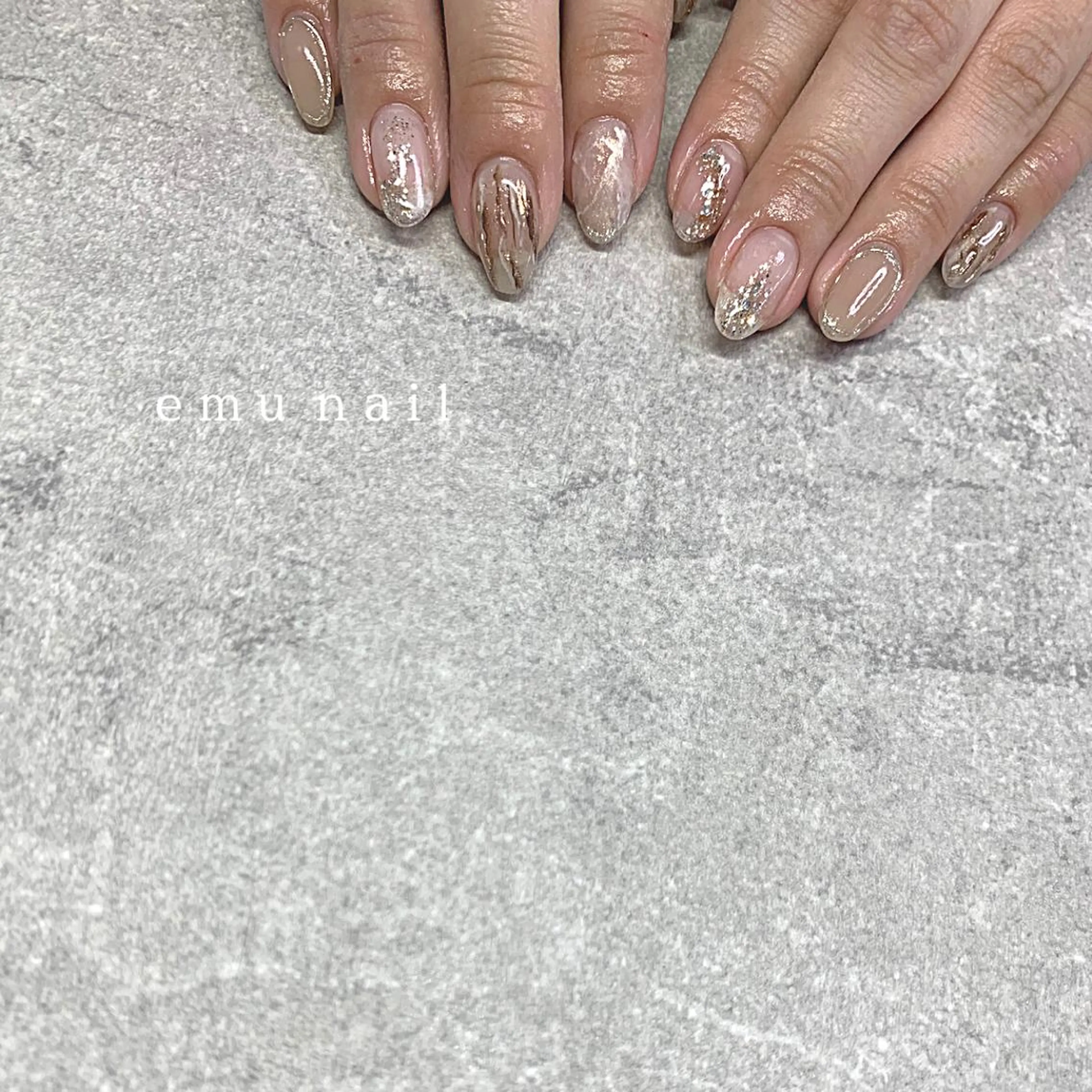 ネイル ラメ(グリッター) 持ち込み ニュアンスネイル emu nailのネイルデザイン