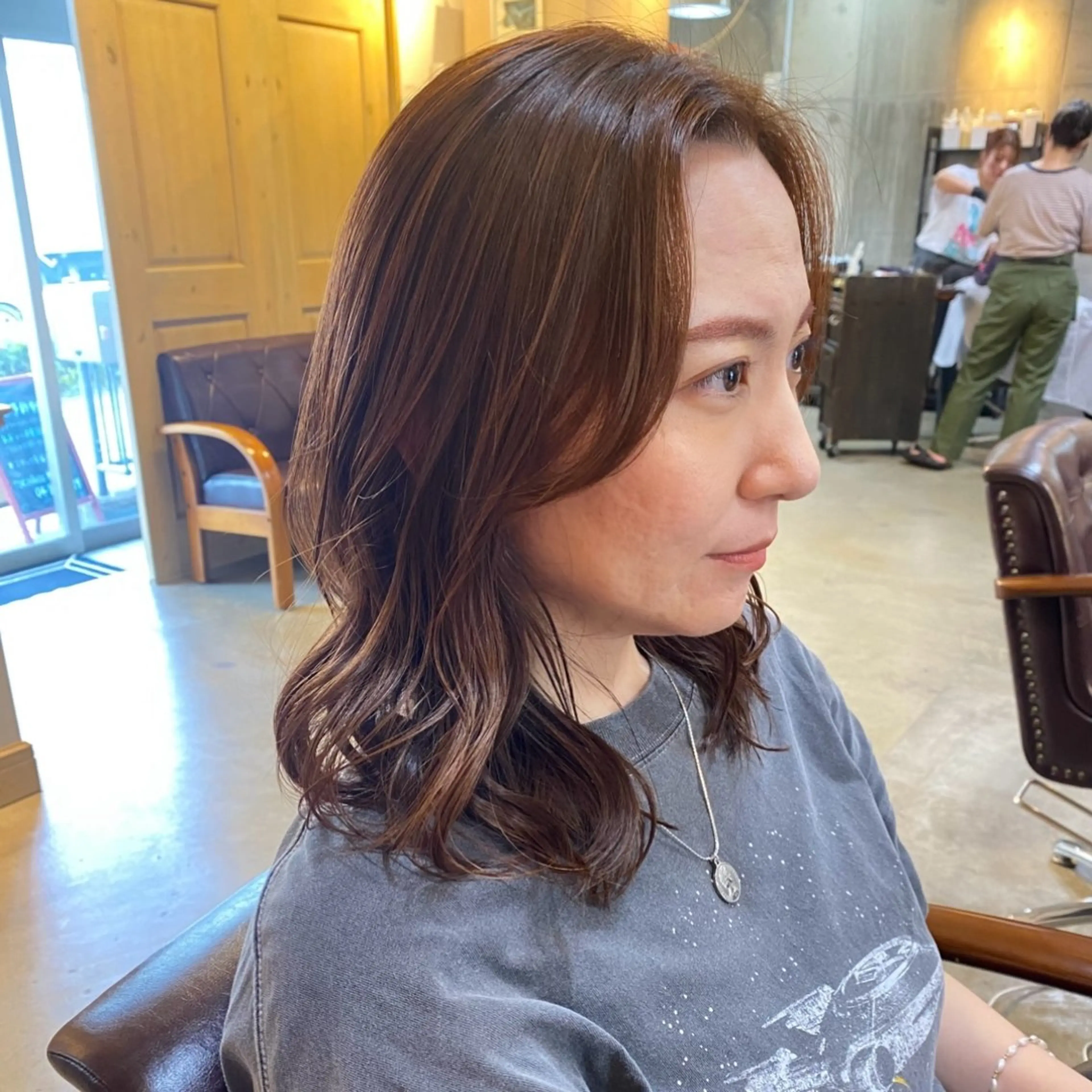 セミロング カラー 顔まわりレイヤー 顔周りカット レイヤーカット レイヤーカット/ 根本瑠実のヘアスタイル