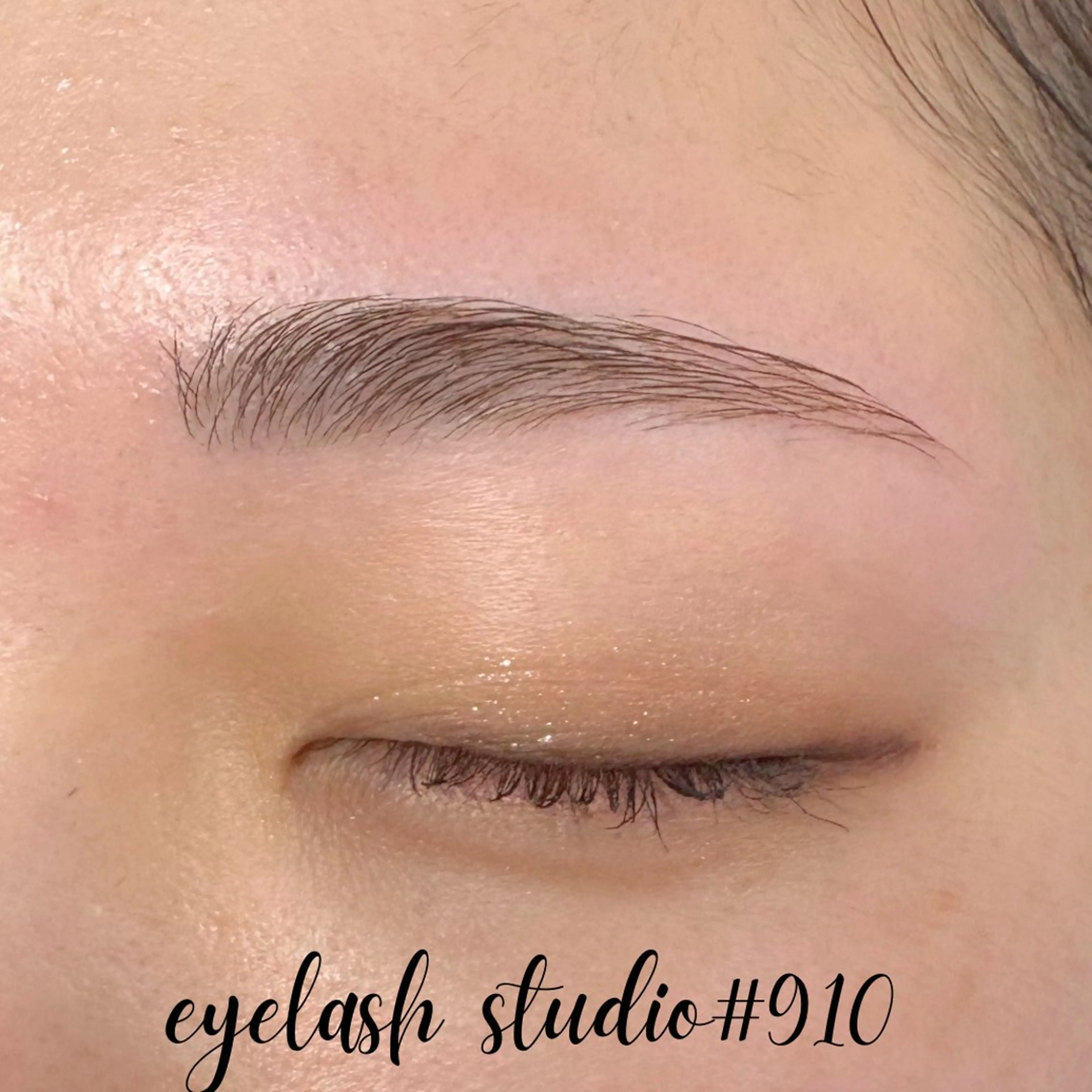 アイブロウwaxとアイブロウ　カラーの写真