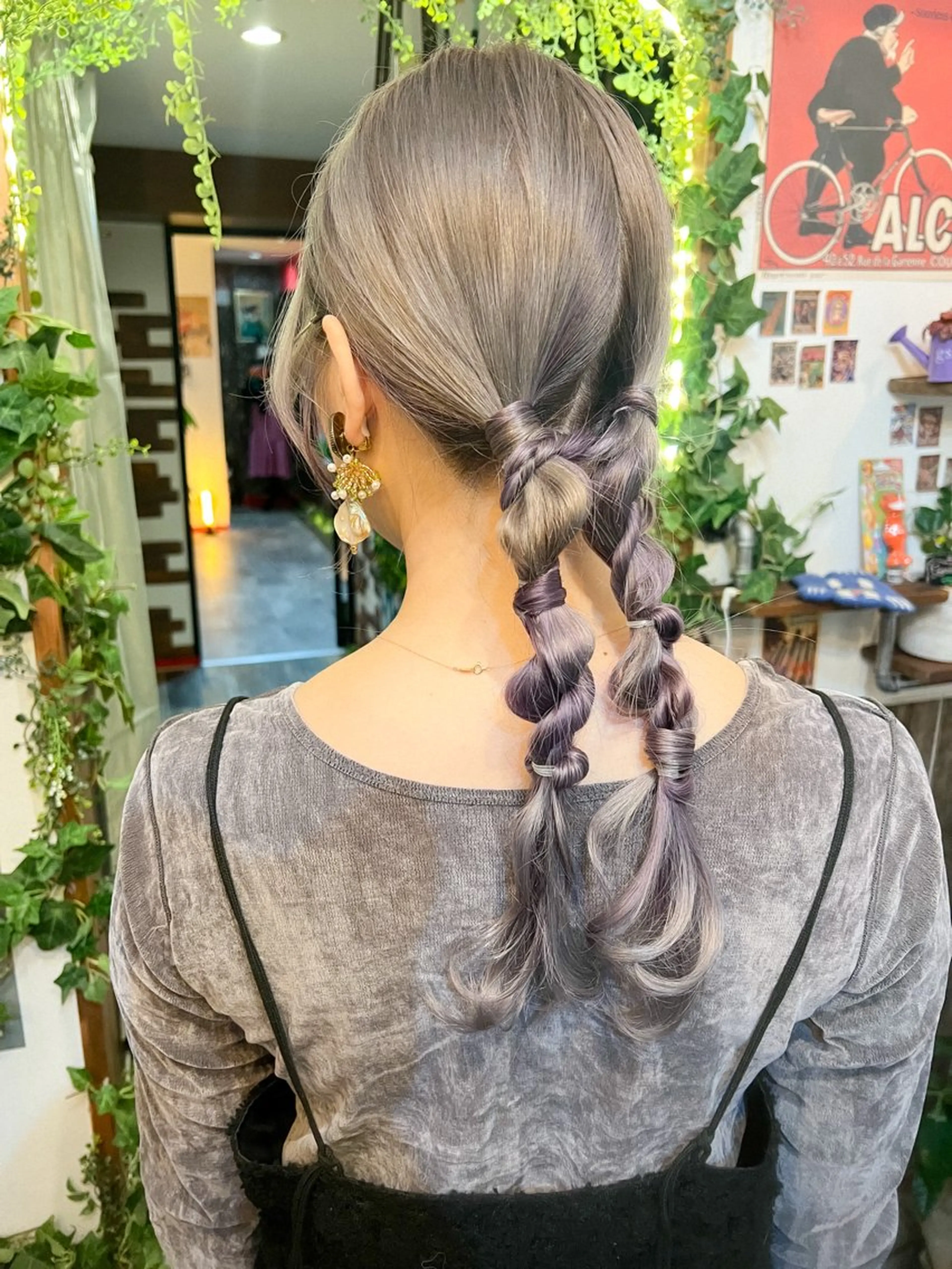 ロング カラー ヘアアレンジ グレージュ パープルカラー ヘアカラー カラーパティシエ facce🌼ikoのヘアスタイル