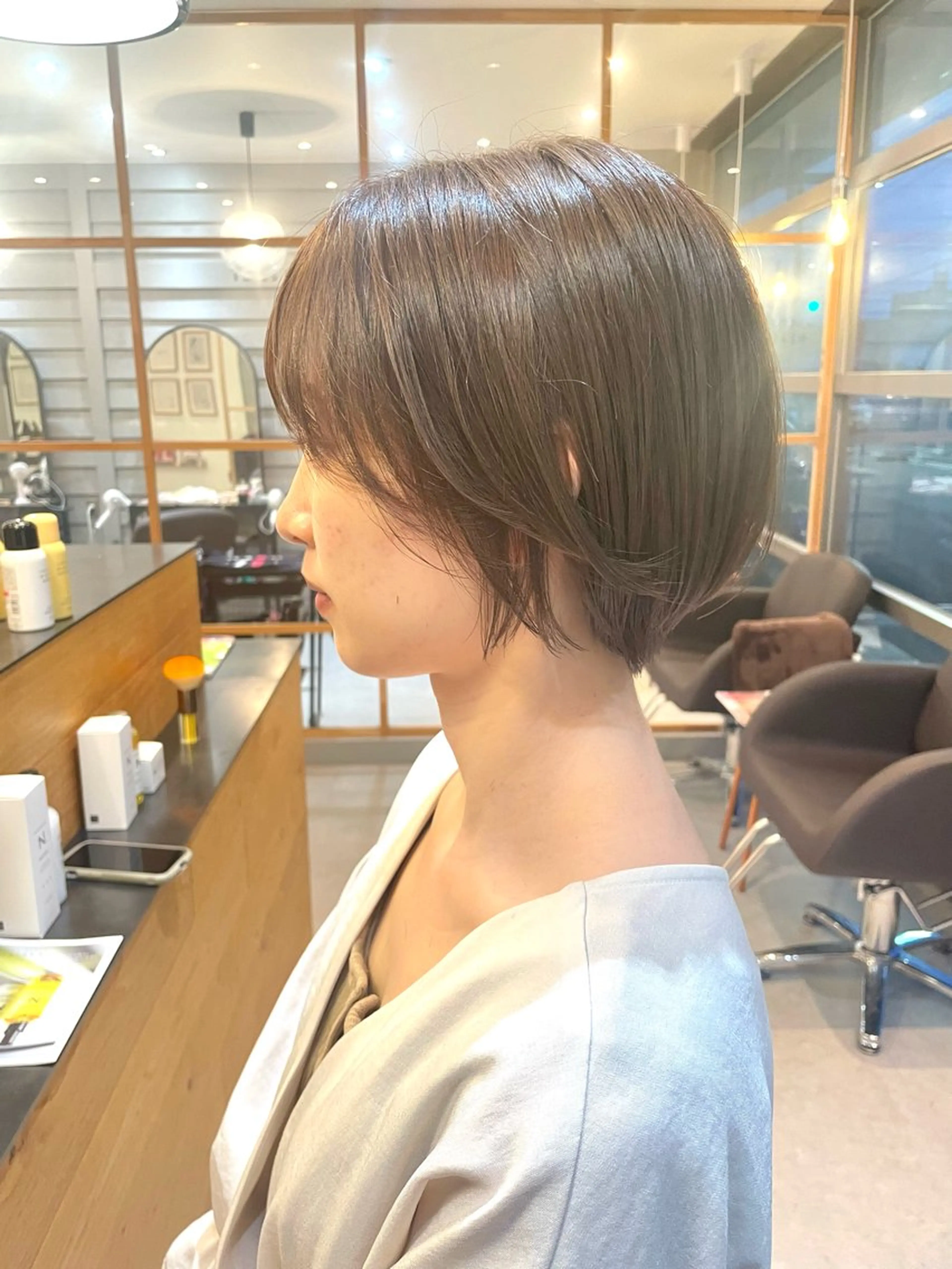 ショート カラー ベージュカラー ブリーチ ブリーチなしカラー オレンジ ショートヘア カット 尾崎 弘和のヘアスタイル