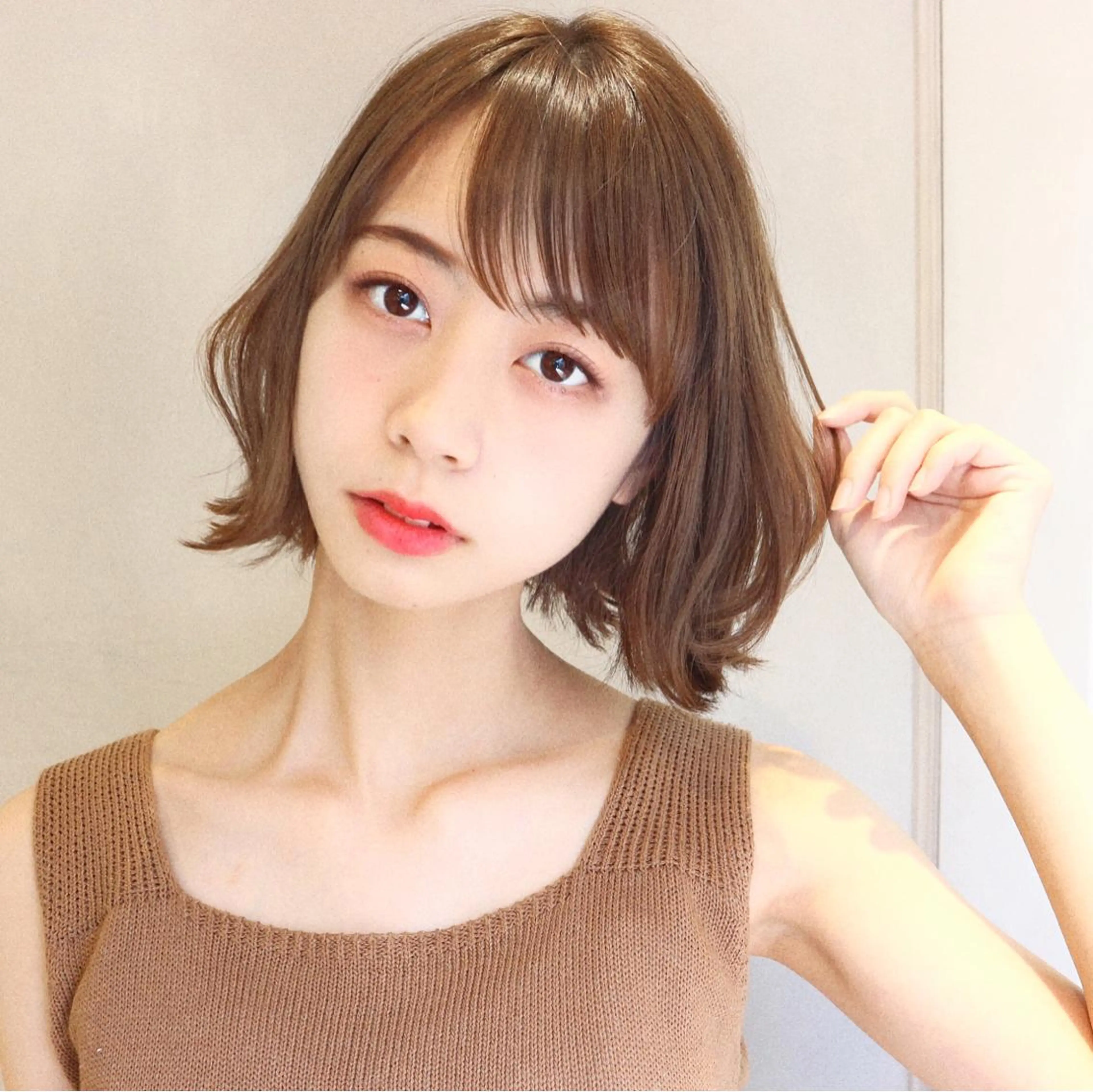 ミディアム カラー 切りっぱなしボブ ショートボブ ベージュカラー ボブ ウルフカット 徳本 駿太のヘアスタイル