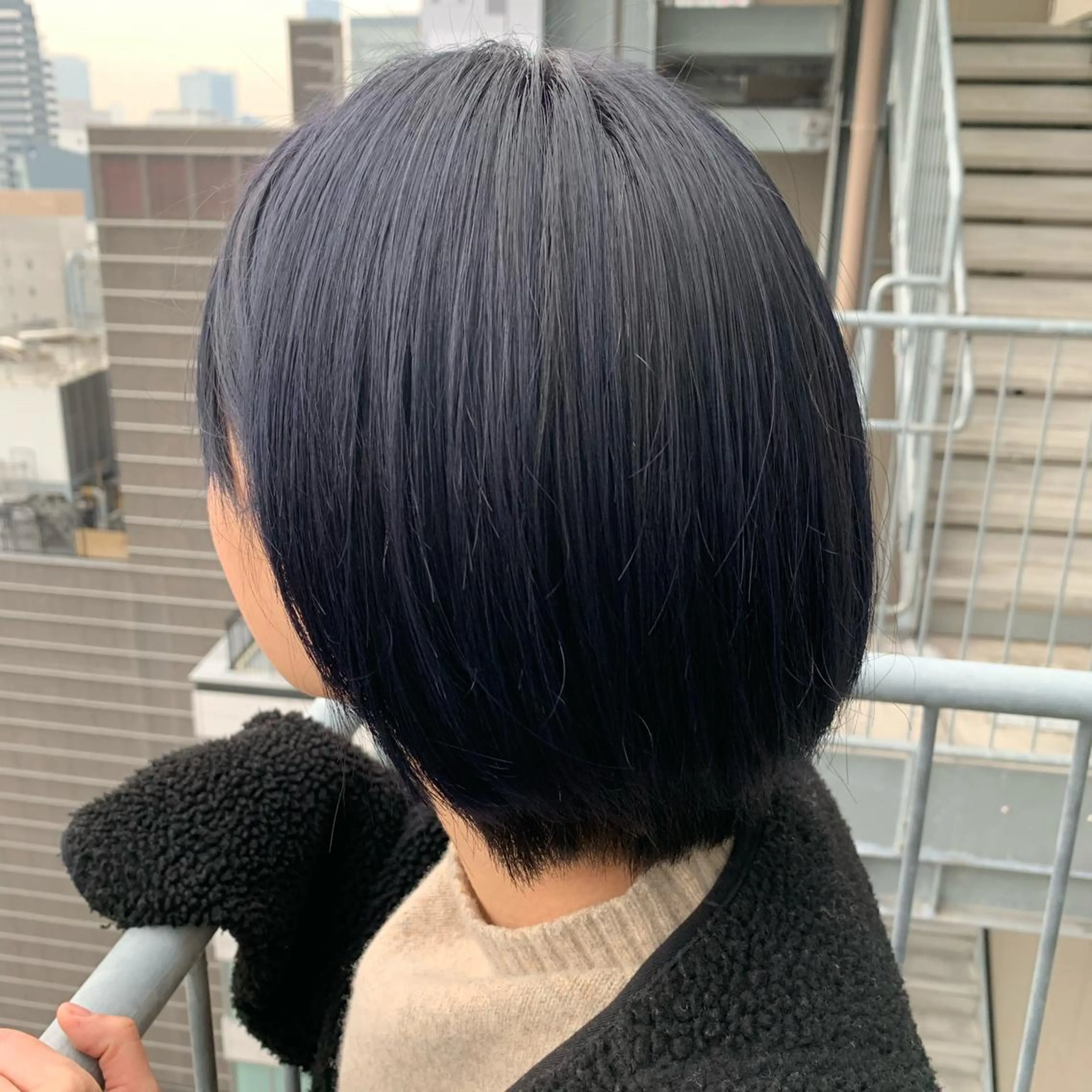 ショート カラー ブリーチ ネイビーカラー 似合わせ特化 /馬場 翼のヘアスタイル