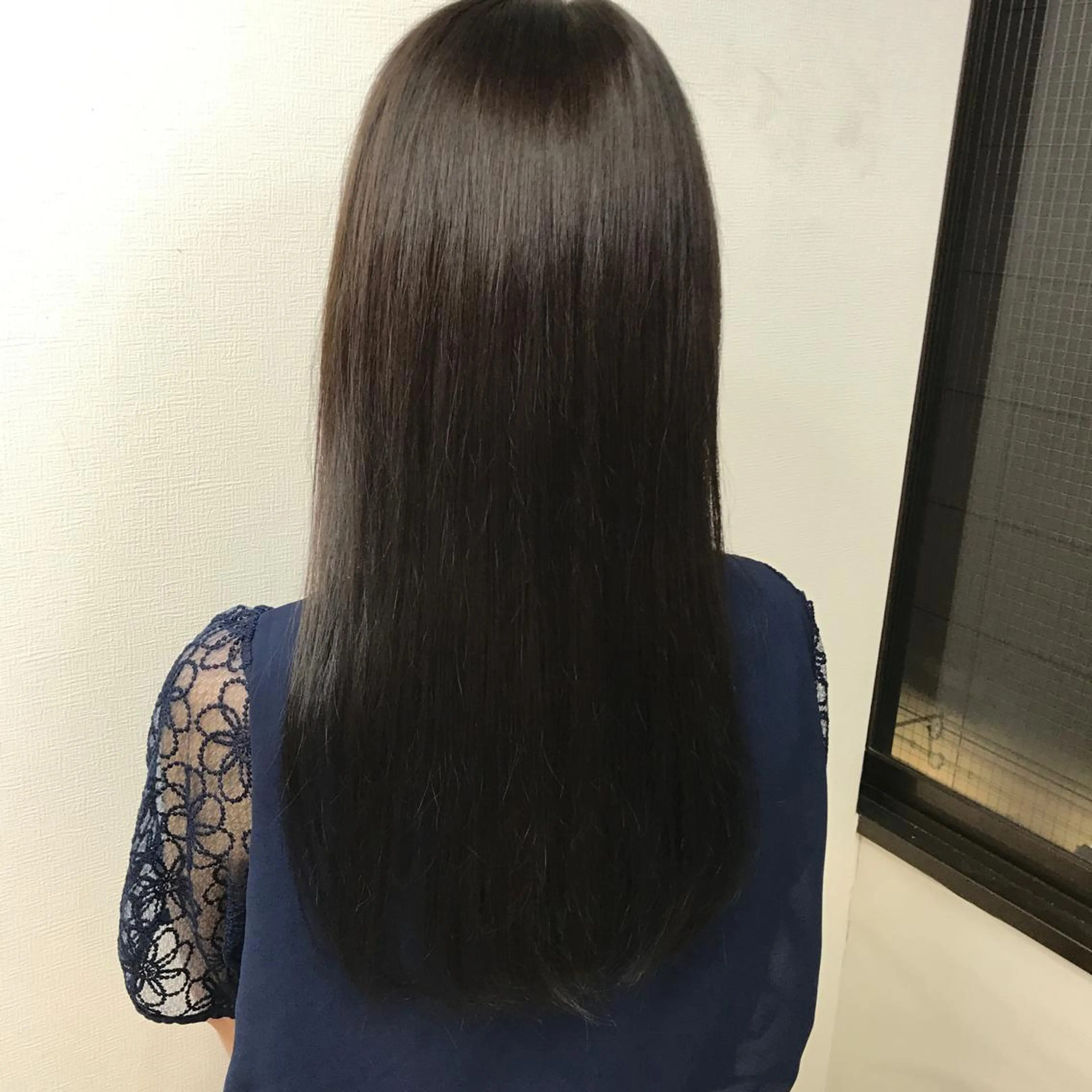 【本気で艶髪を目指す方に】艶髪縮毛矯正➕特殊活性ケラチントリートメントの写真