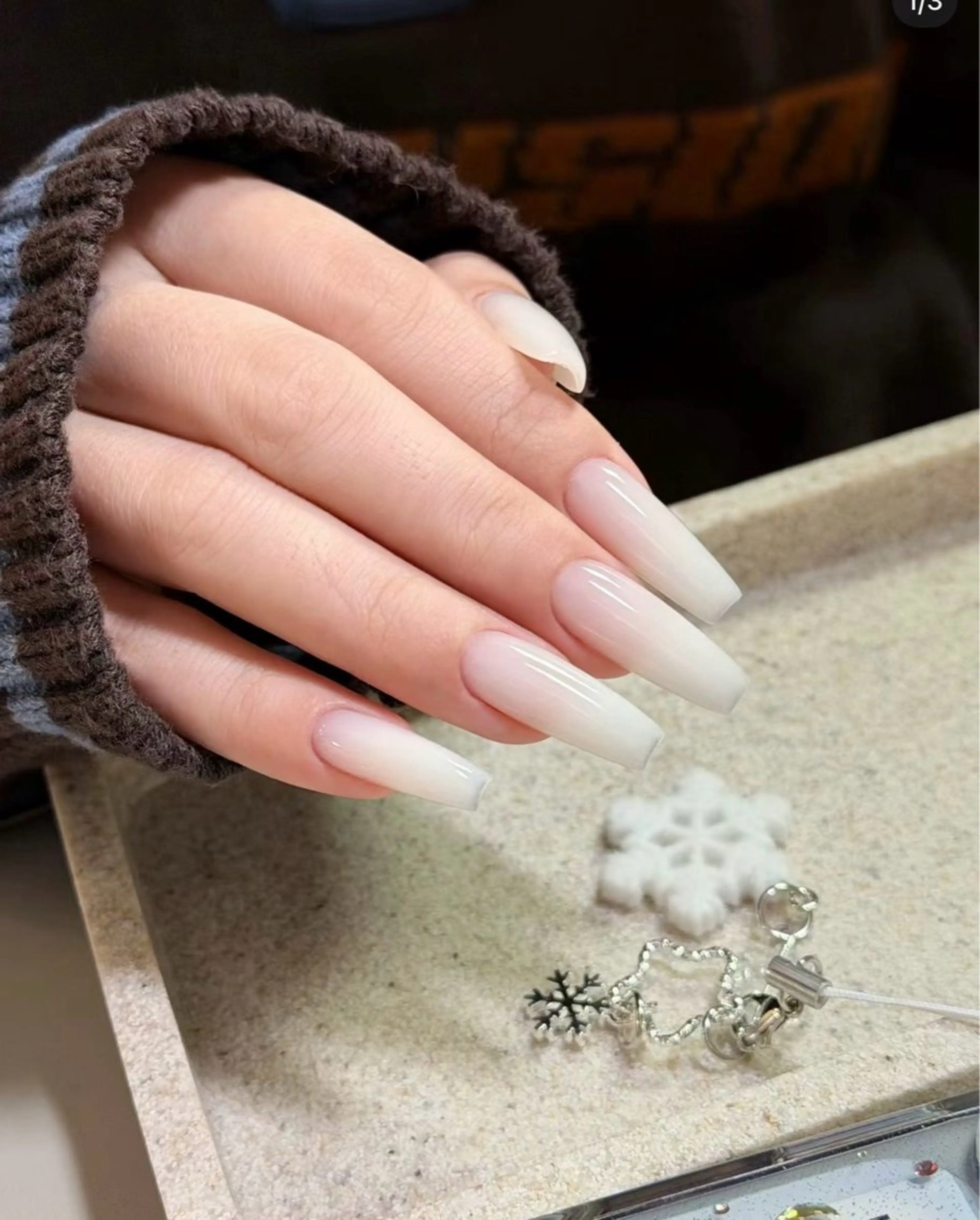 ネイル フレンチネイル キラキラネイル 韓国ネイル シンプルネイル ワンホンネイル ハンドネイル MEI Nailのネイルデザイン